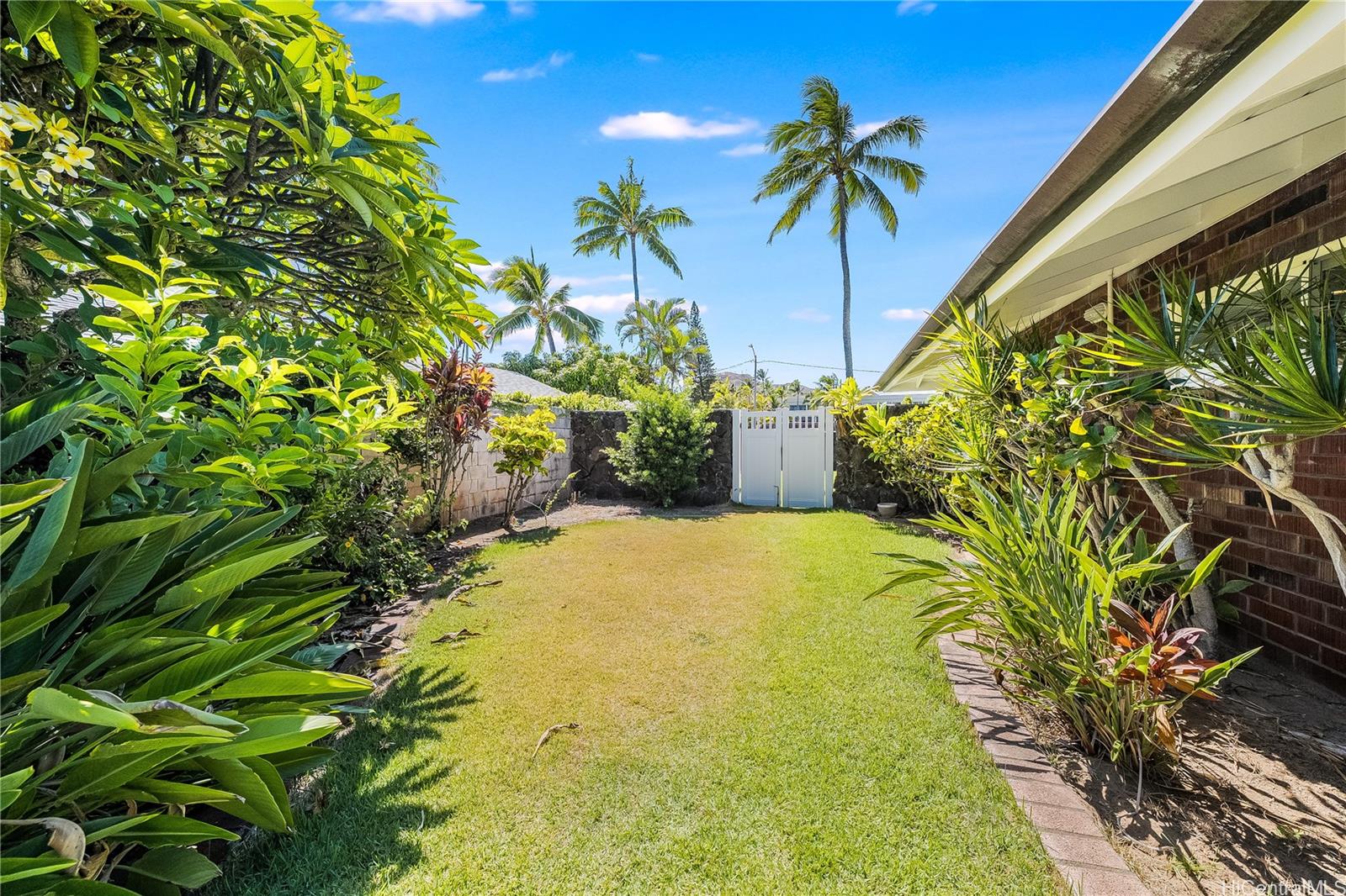 101  Kailuana Place Beachside, Kailua home - photo 23 of 25