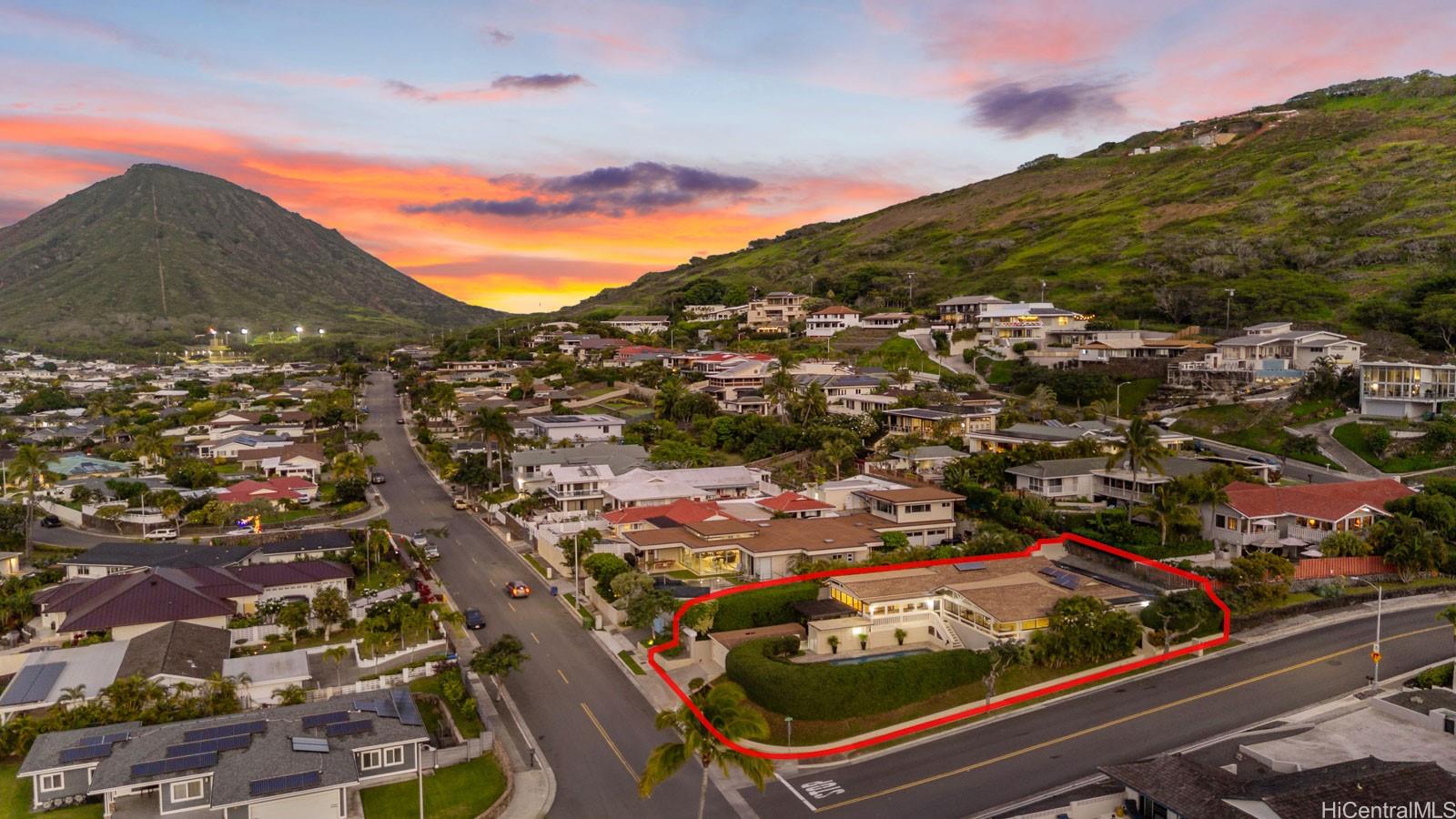 101  Nawiliwili Street Triangle, Hawaii Kai home - photo 3 of 7