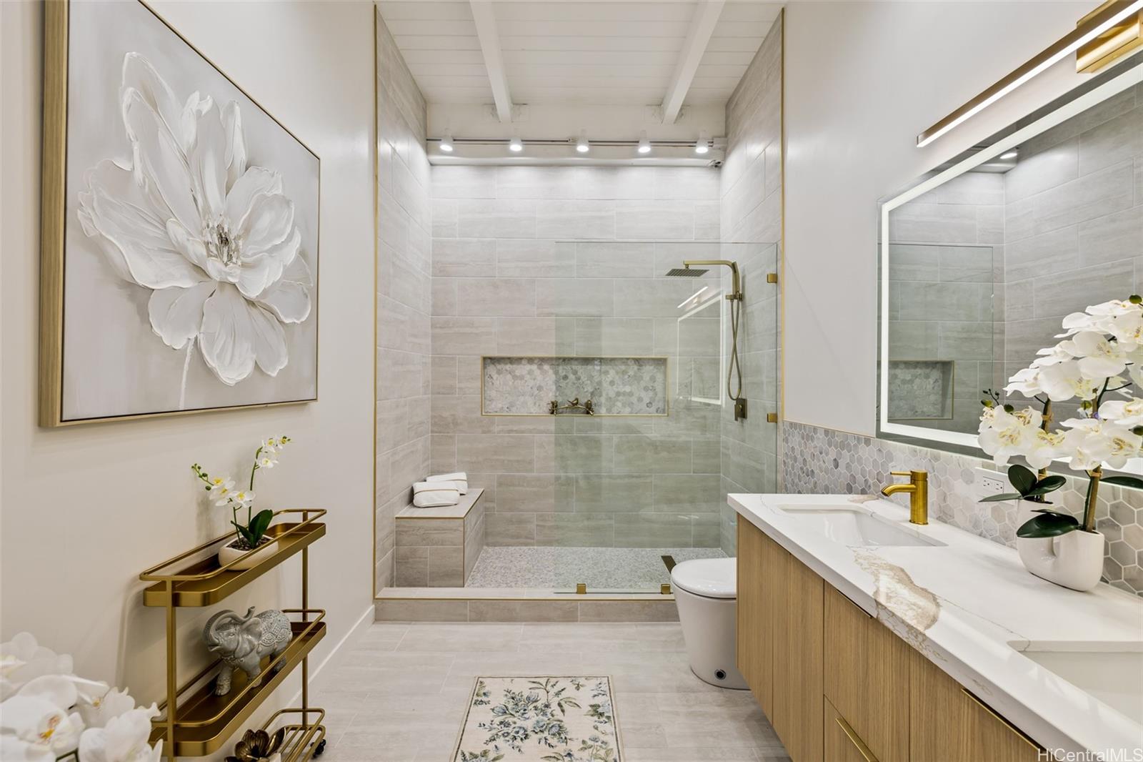 101  Nawiliwili Street Triangle, Hawaii Kai home - photo 12 of 24