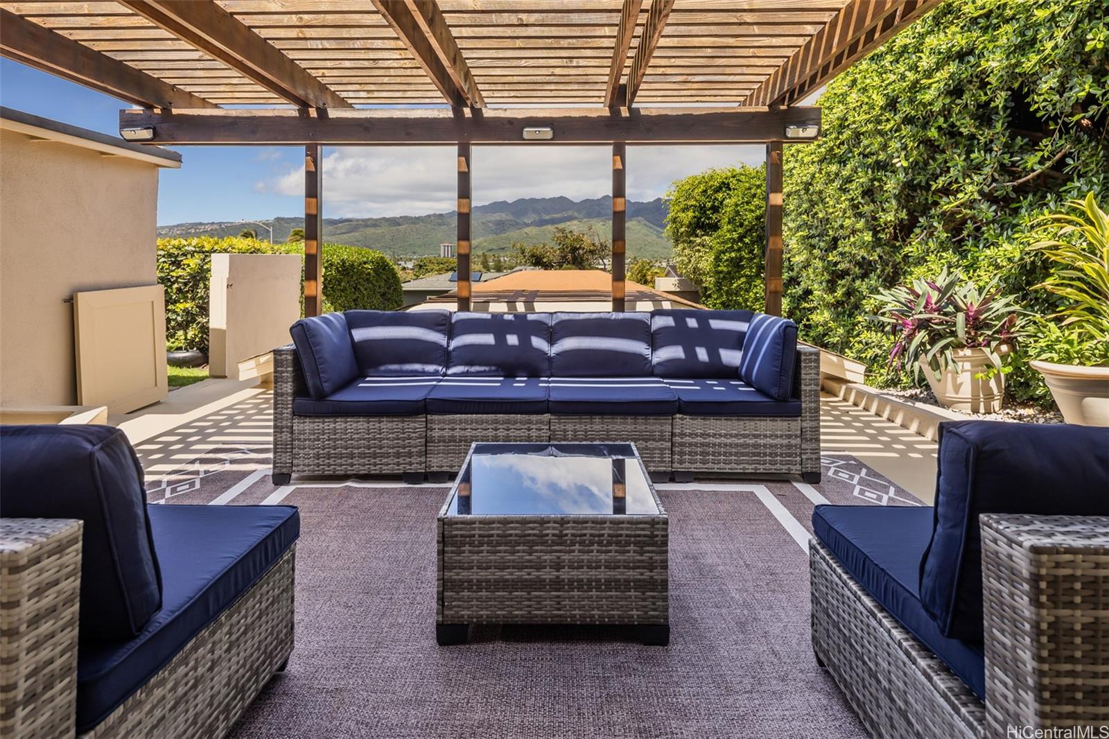 101  Nawiliwili Street Triangle, Hawaii Kai home - photo 14 of 24