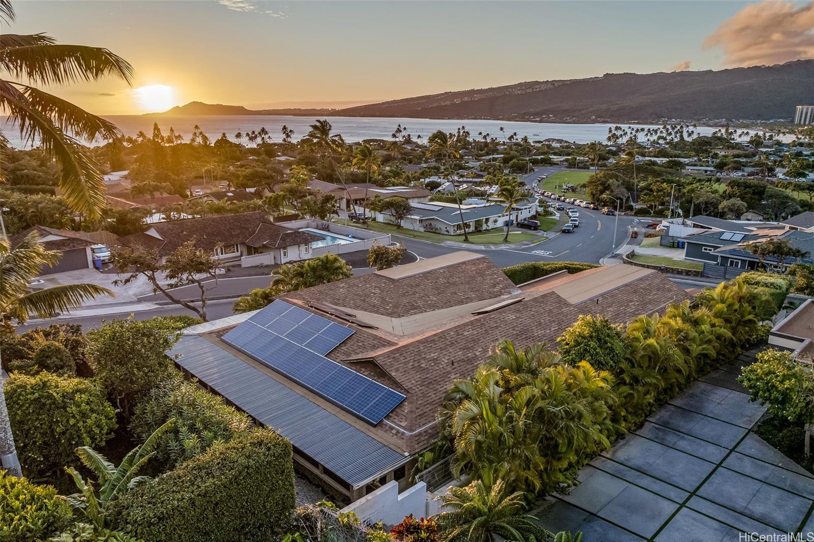 101  Nawiliwili Street Triangle, Hawaii Kai home - photo 18 of 24