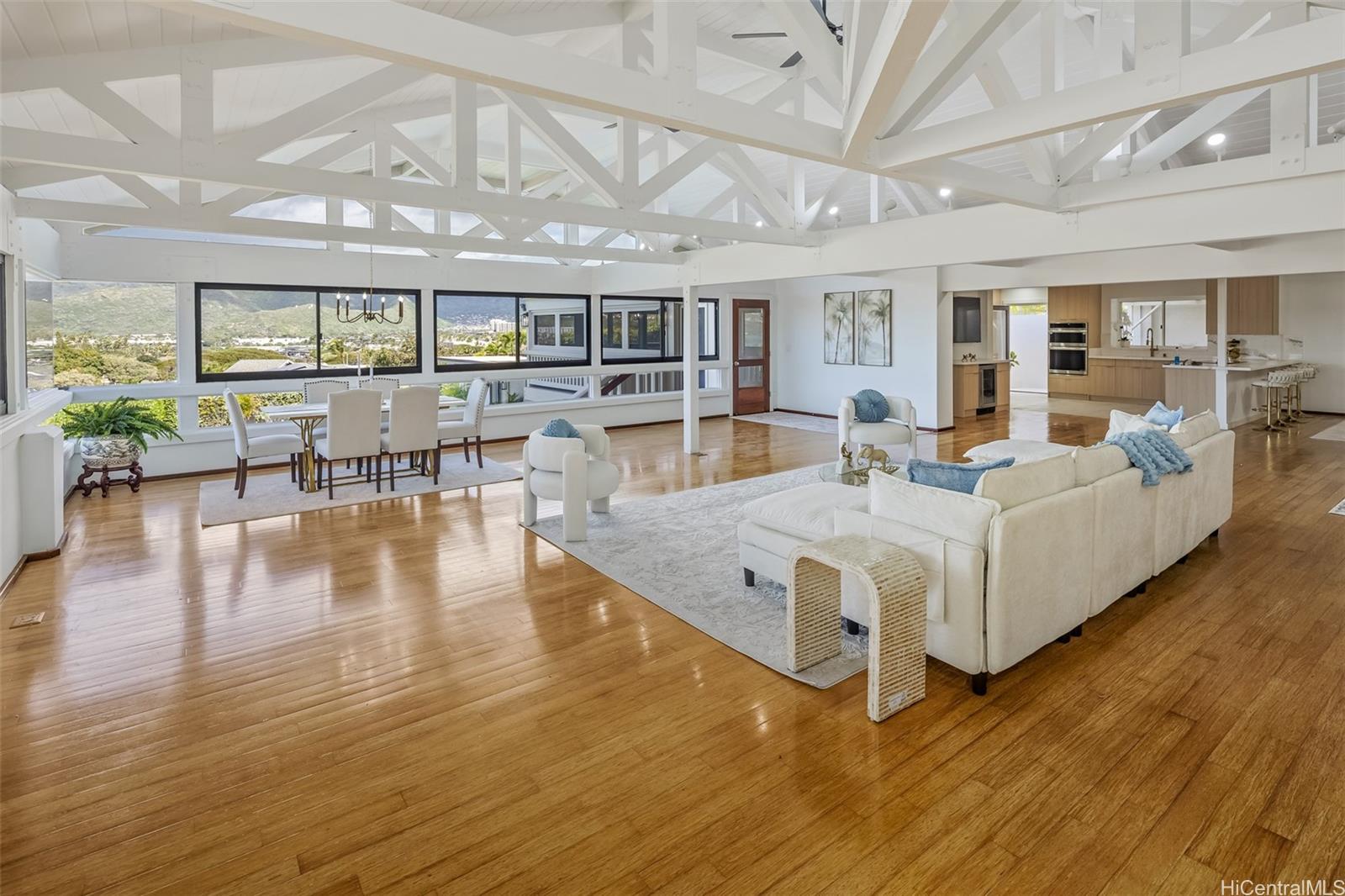 101  Nawiliwili Street Triangle, Hawaii Kai home - photo 5 of 24