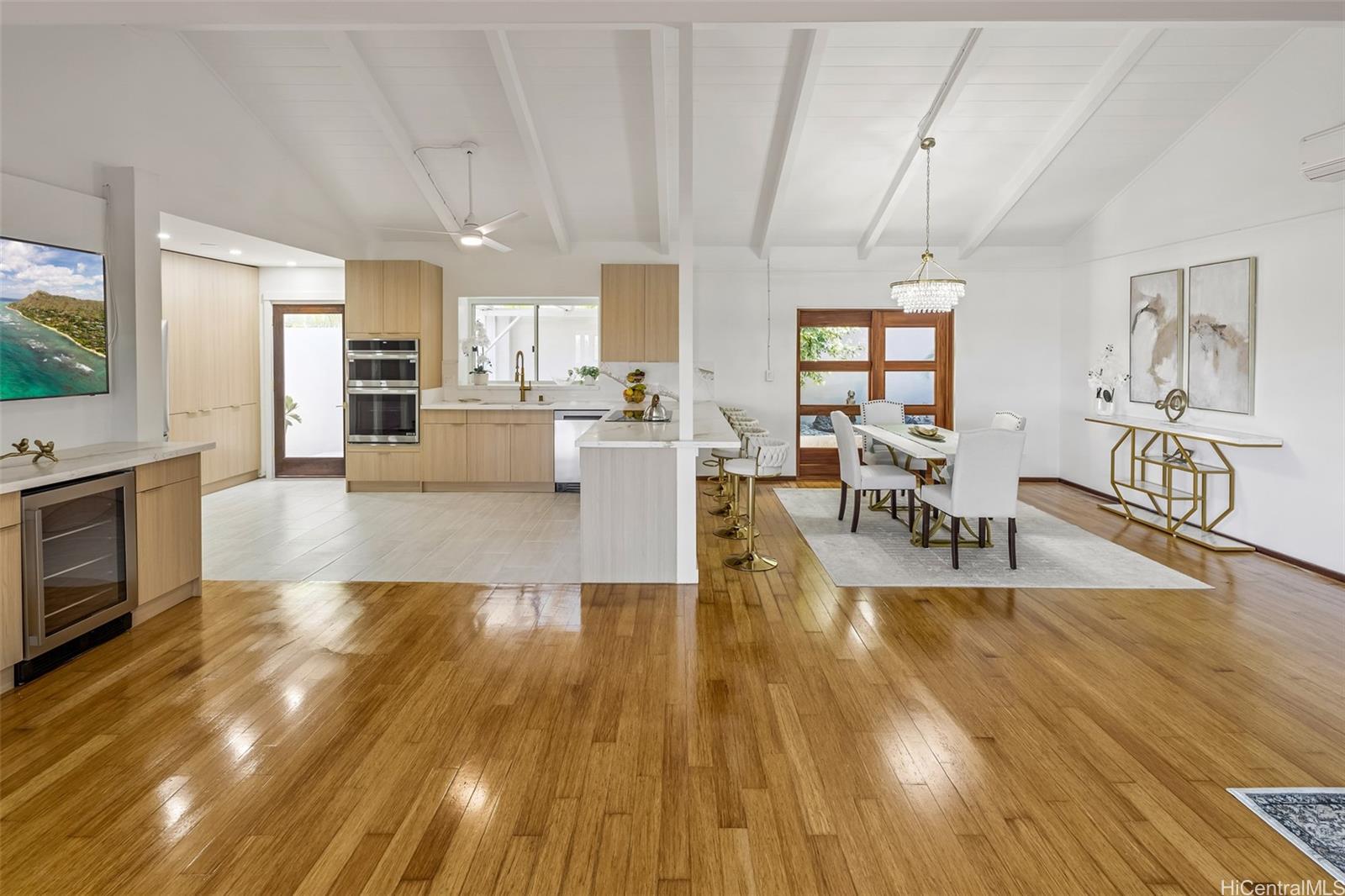 101  Nawiliwili Street Triangle, Hawaii Kai home - photo 8 of 24