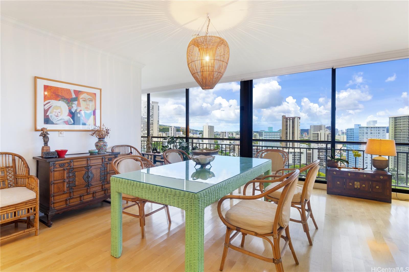 1010 Wilder condo # 704, Honolulu, Hawaii - photo 5 of 25