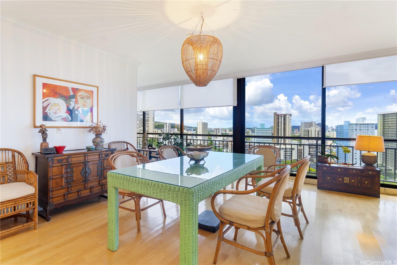 1010 Wilder condo # 704, Honolulu, Hawaii - photo 6 of 23