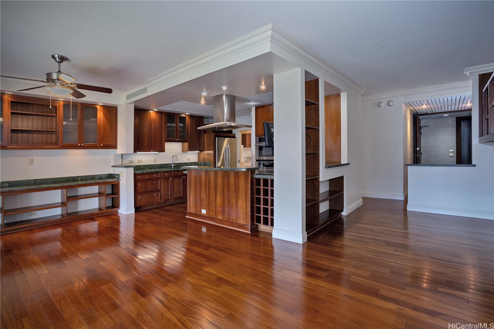 1010 Wilder condo # 803, Honolulu, Hawaii - photo 4 of 25