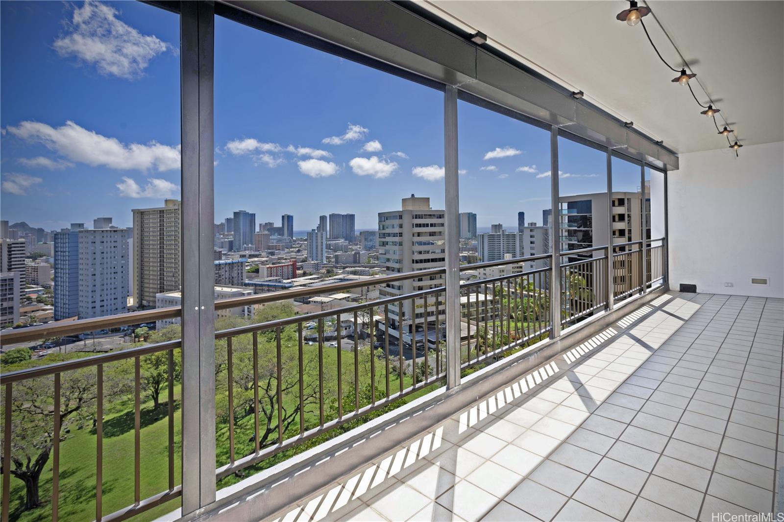 1010 Wilder condo # 803, Honolulu, Hawaii - photo 9 of 25