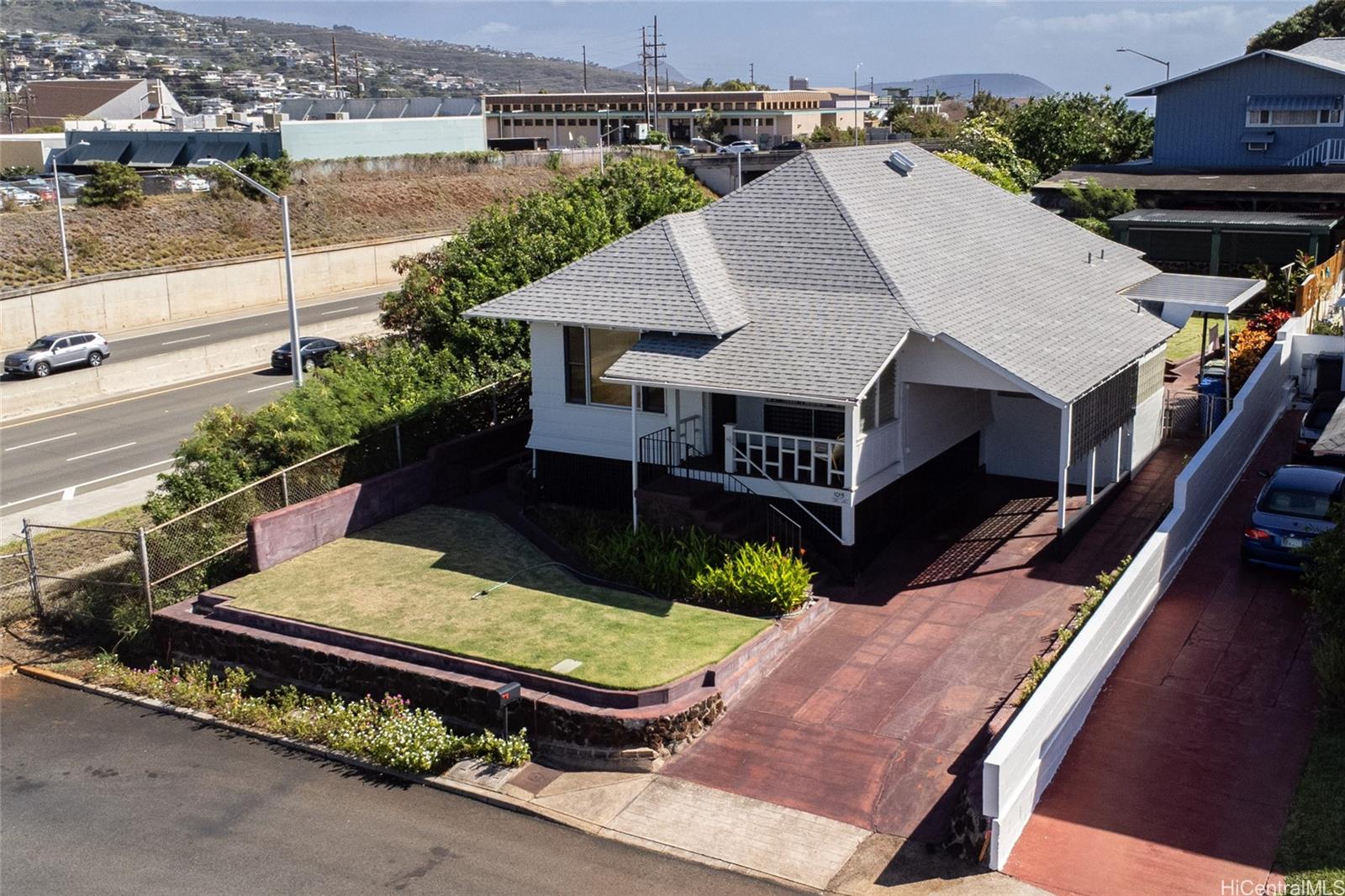 1015  12th Ave Kaimuki, Diamond Head home - photo 19 of 23