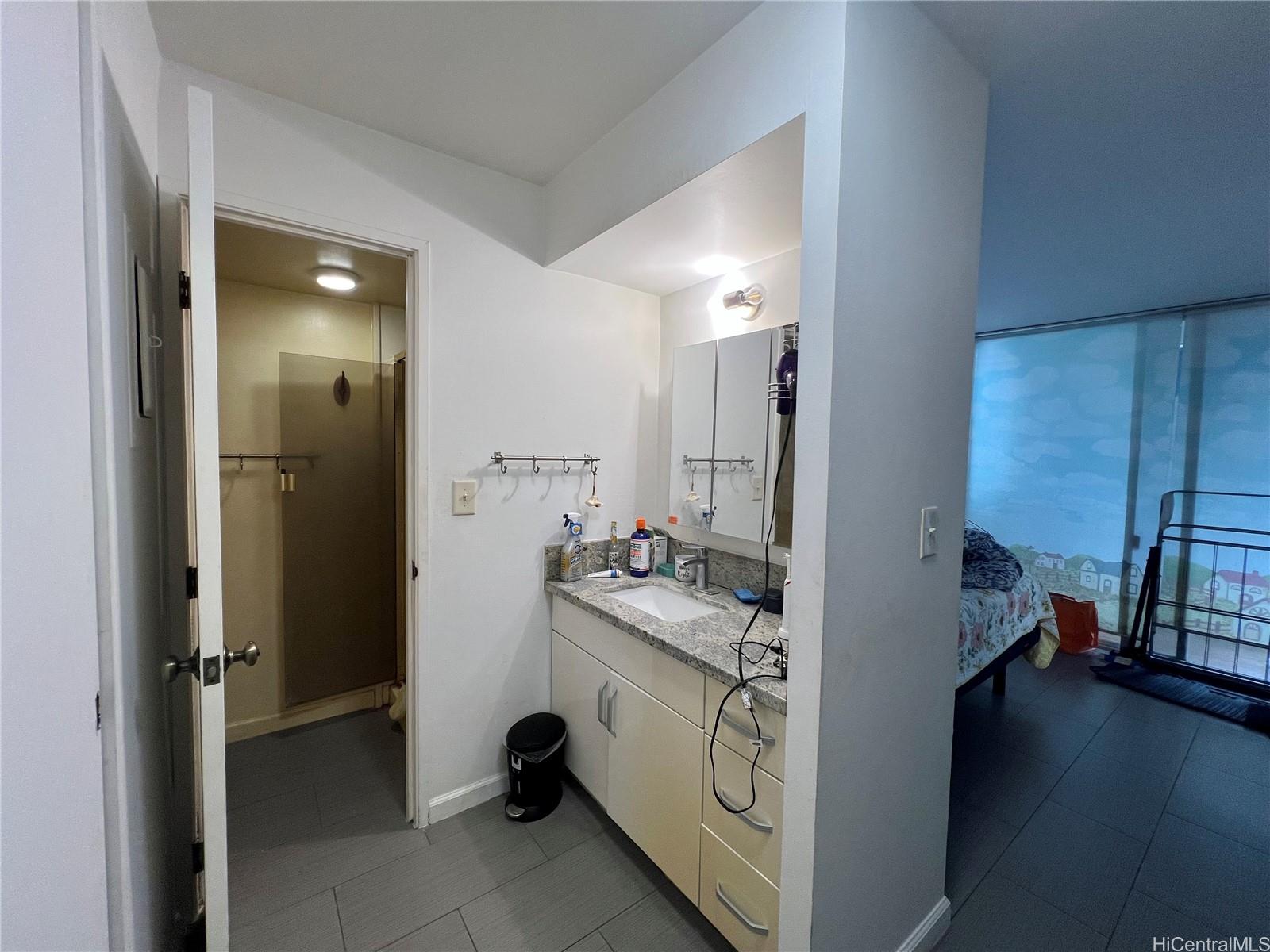 Vista Del Mar condo # 403, Honolulu, Hawaii - photo 7 of 8