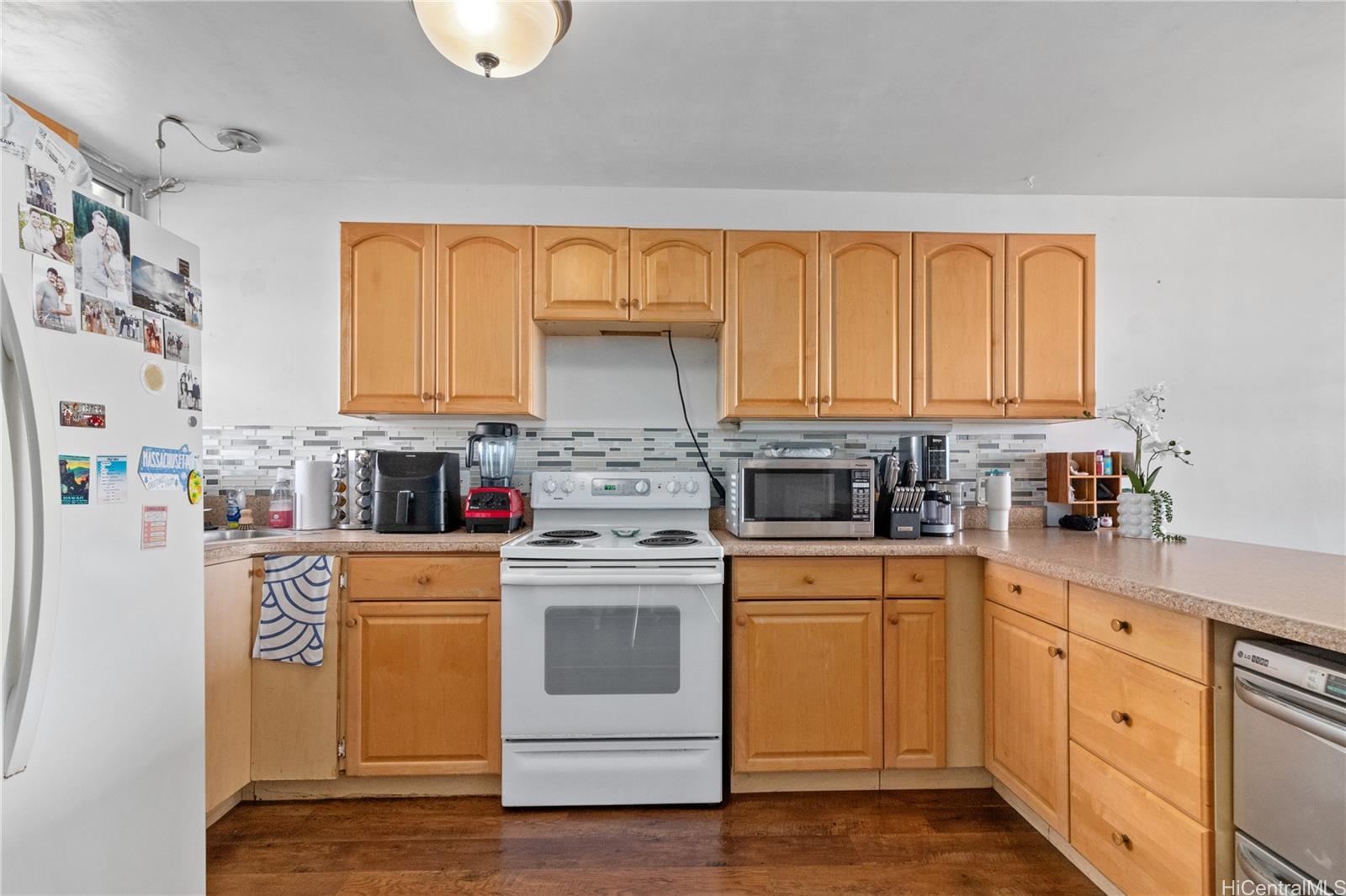 Vista Del Mar condo # 802, Honolulu, Hawaii - photo 4 of 13