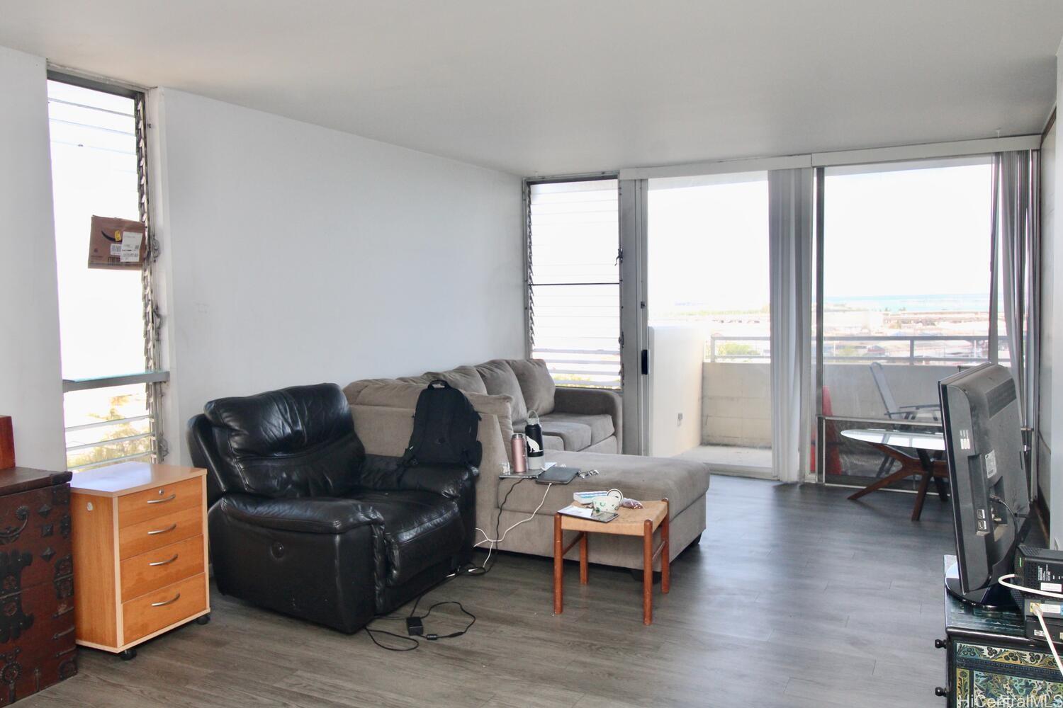 Vista Del Mar condo # 804, Honolulu, Hawaii - photo 4 of 23