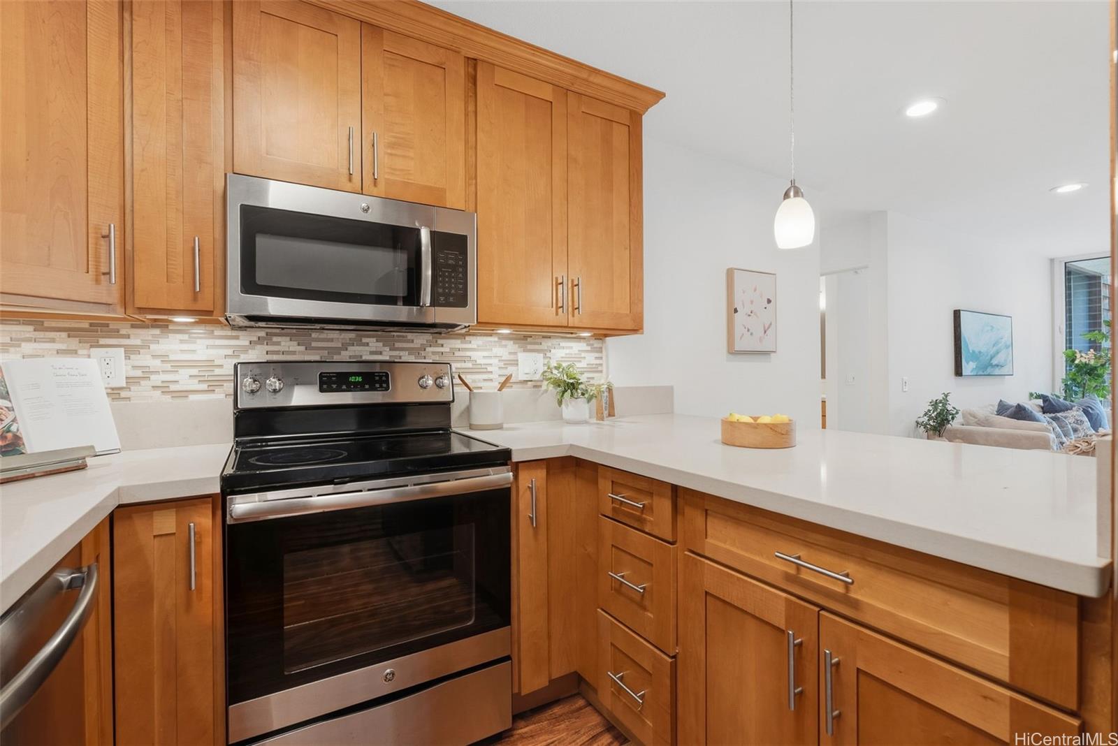 Poinciana Manor condo # 217, Kailua, Hawaii - photo 7 of 22