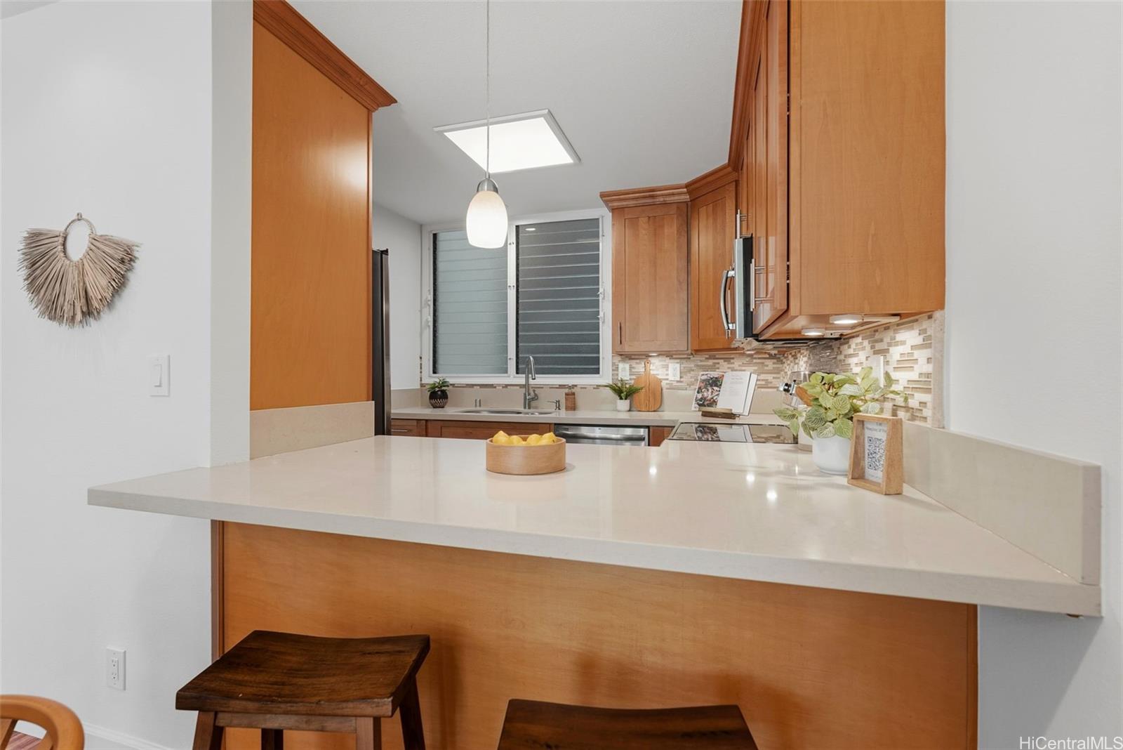 Poinciana Manor condo # 217, Kailua, Hawaii - photo 8 of 22