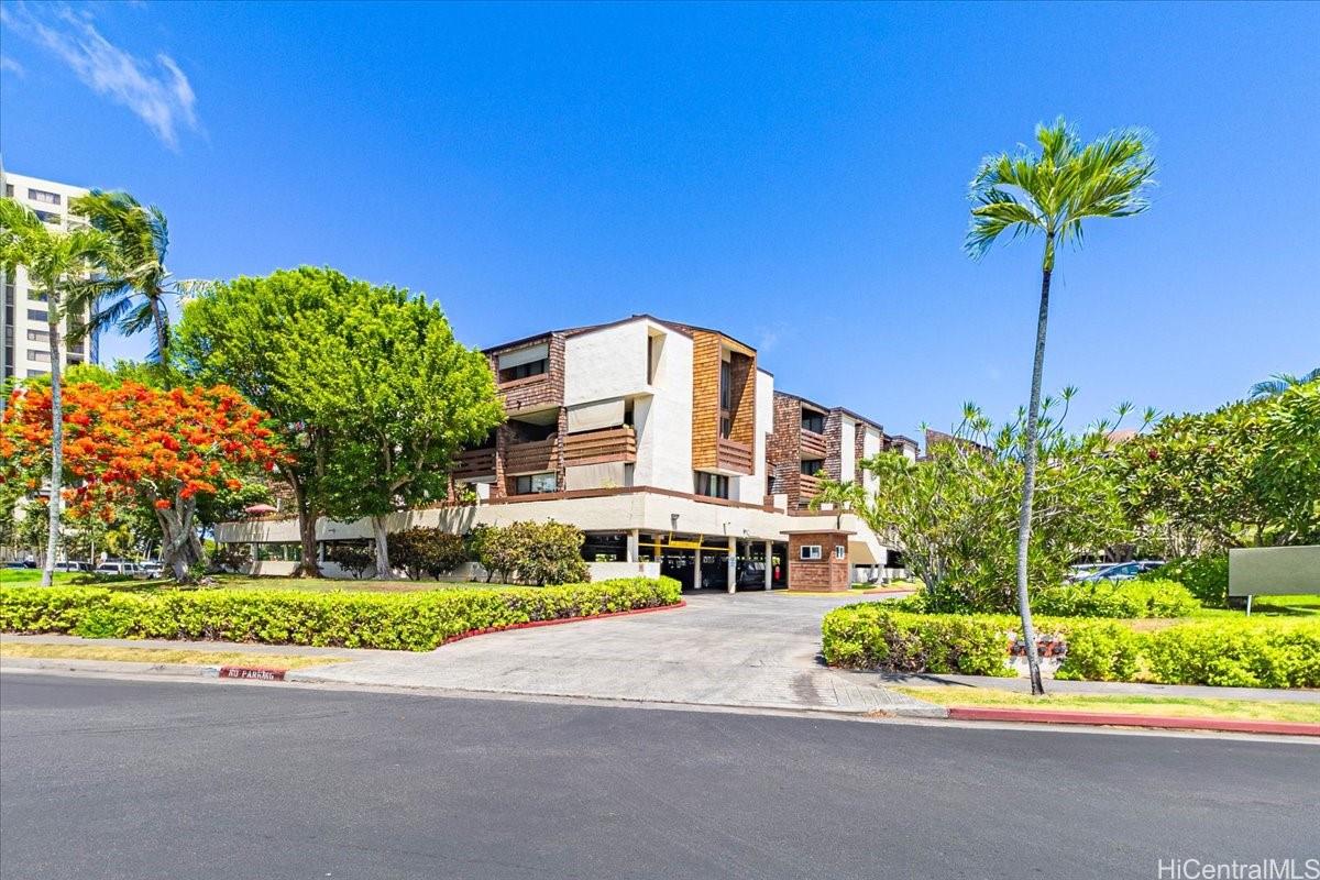 Poinciana Manor condo # 250, Kailua, Hawaii - photo 23 of 25