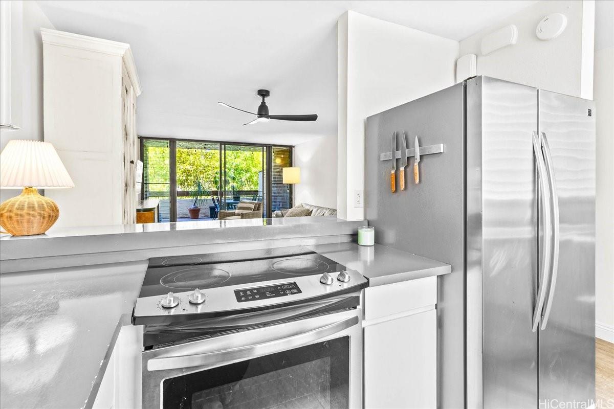 Poinciana Manor condo # 250, Kailua, Hawaii - photo 4 of 25