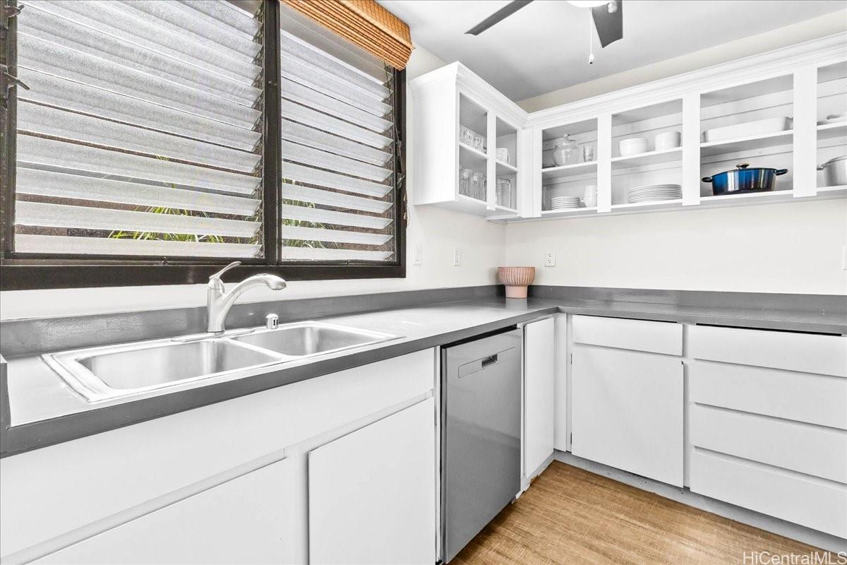 Poinciana Manor condo # 250, Kailua, Hawaii - photo 5 of 25