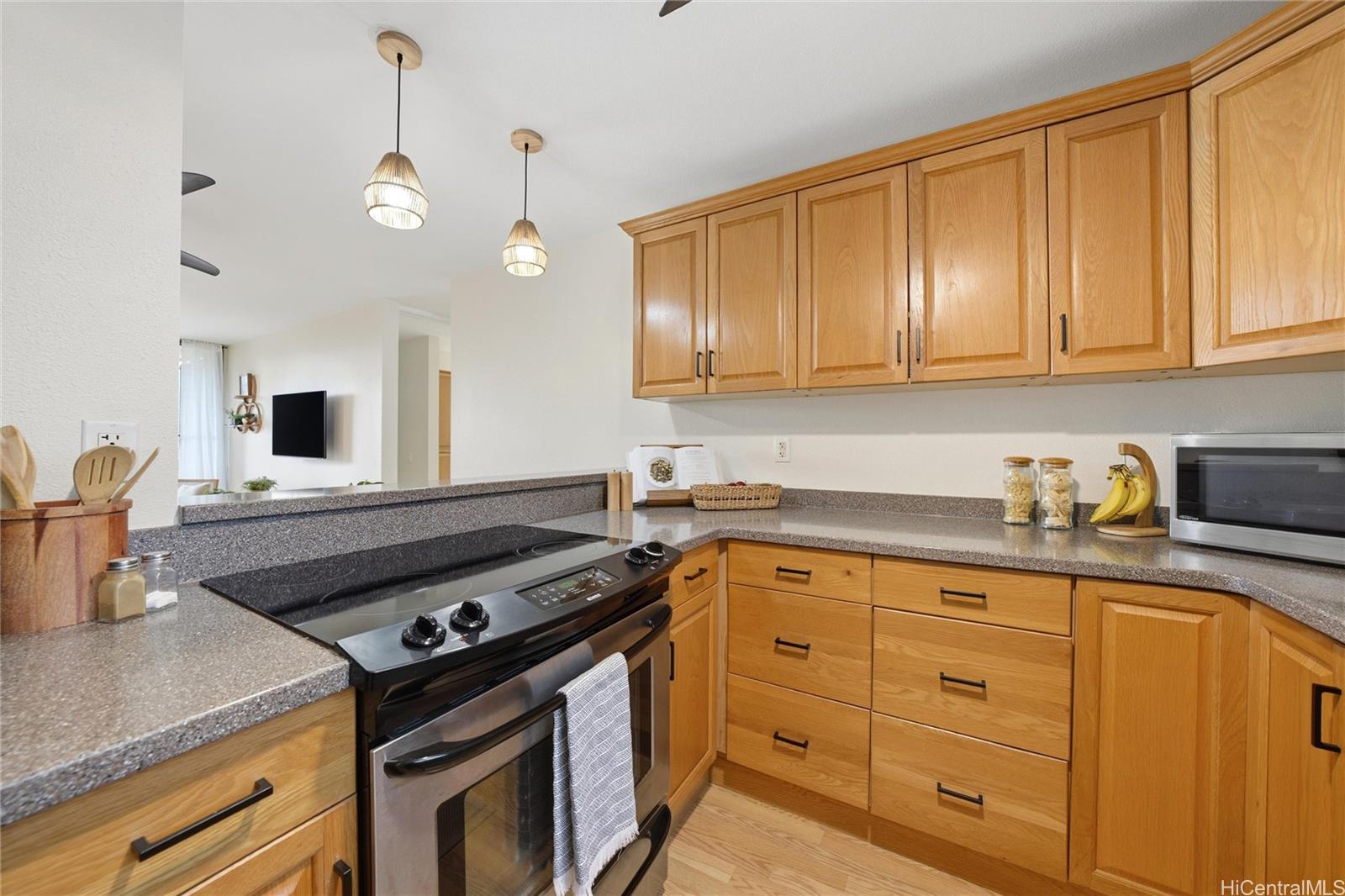 Poinciana Manor condo # 344, Kailua, Hawaii - photo 15 of 25