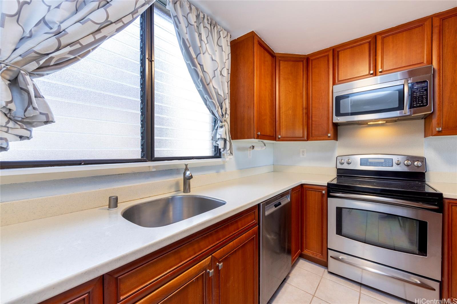 1015 Aoloa Pl Kailua - Rental - photo 7 of 22