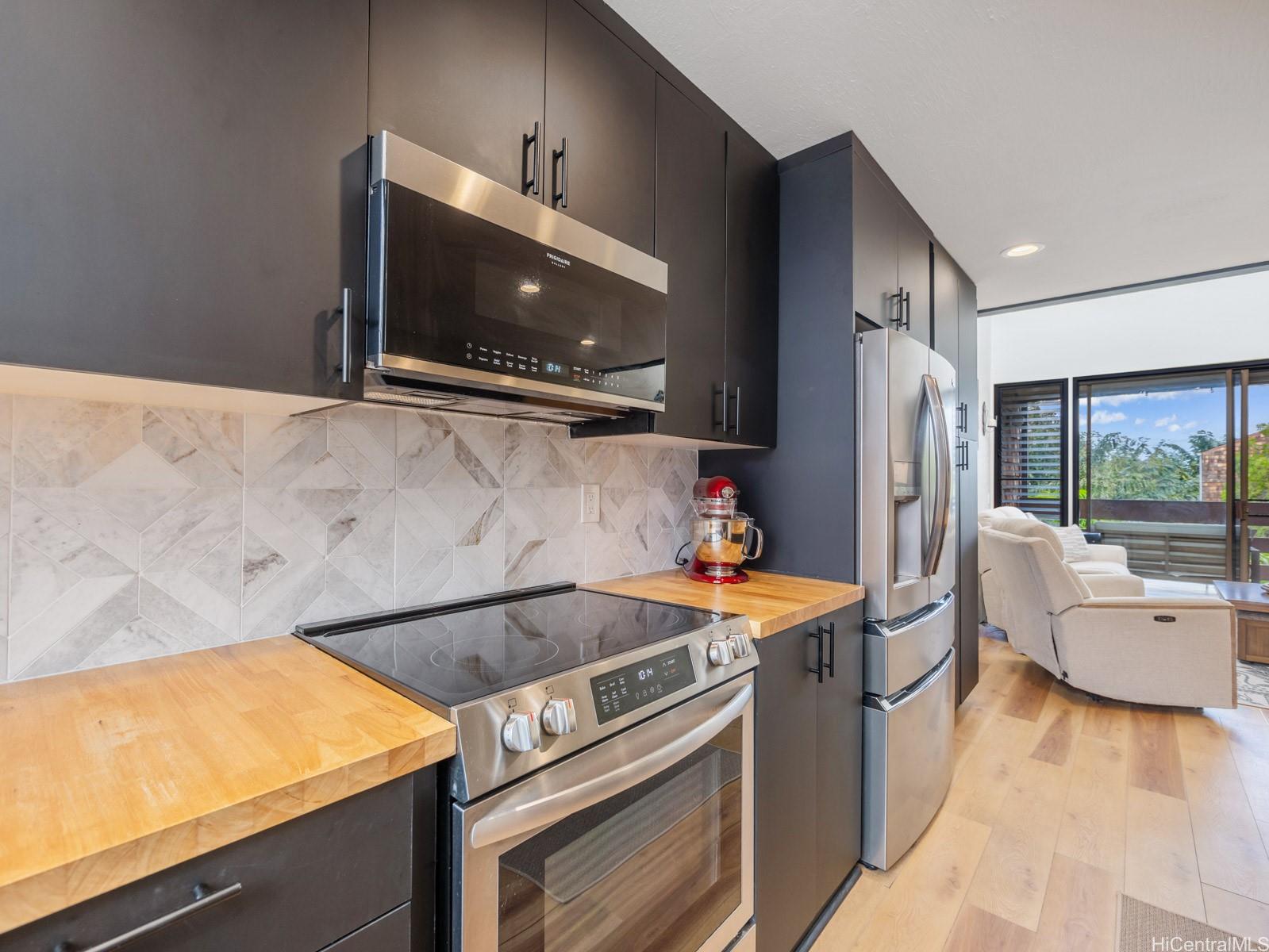 Poinciana Manor condo # 411, Kailua, Hawaii - photo 5 of 20