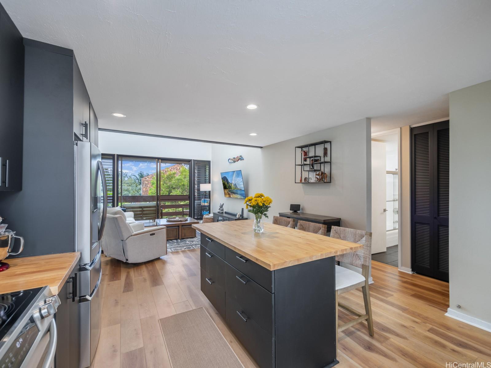 Poinciana Manor condo # 411, Kailua, Hawaii - photo 6 of 20