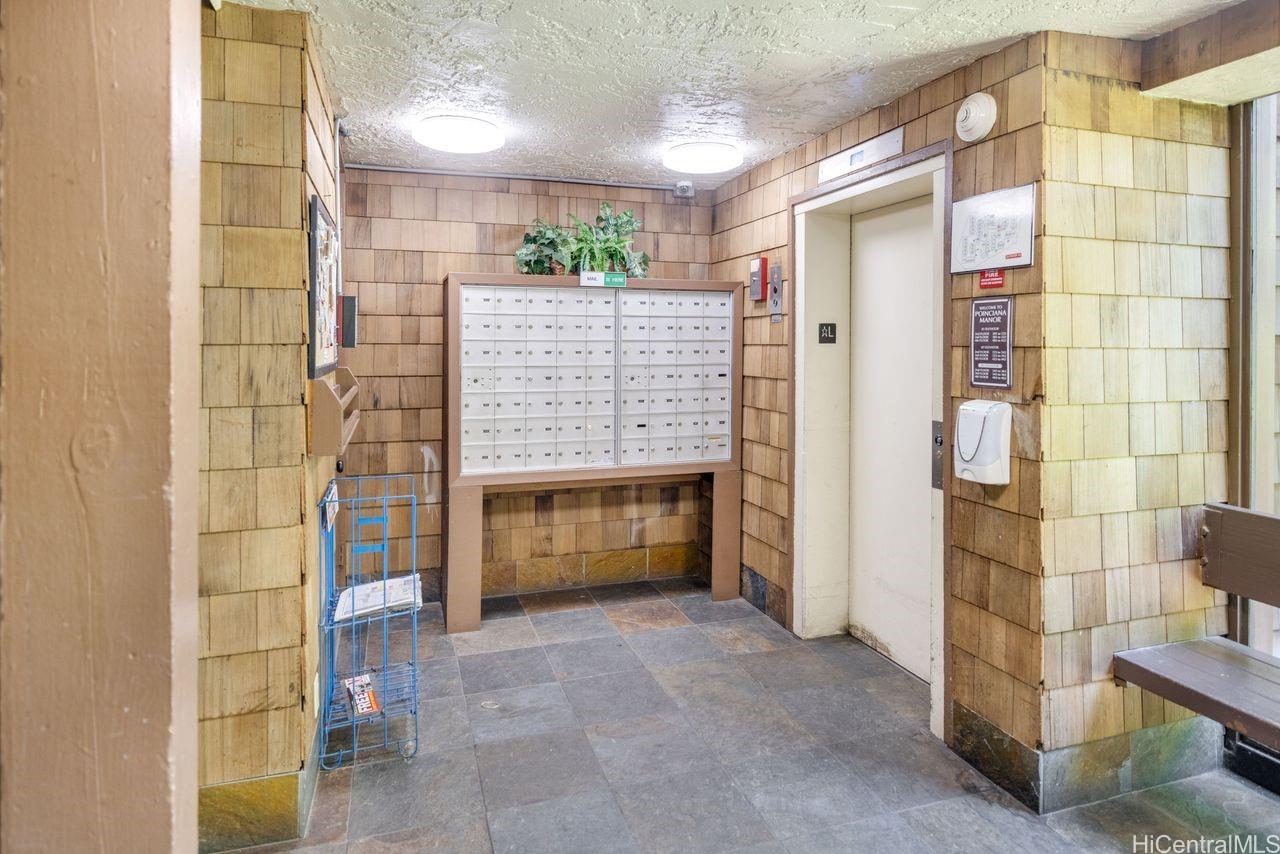 Poinciana Manor condo # 448, Kailua, Hawaii - photo 23 of 25