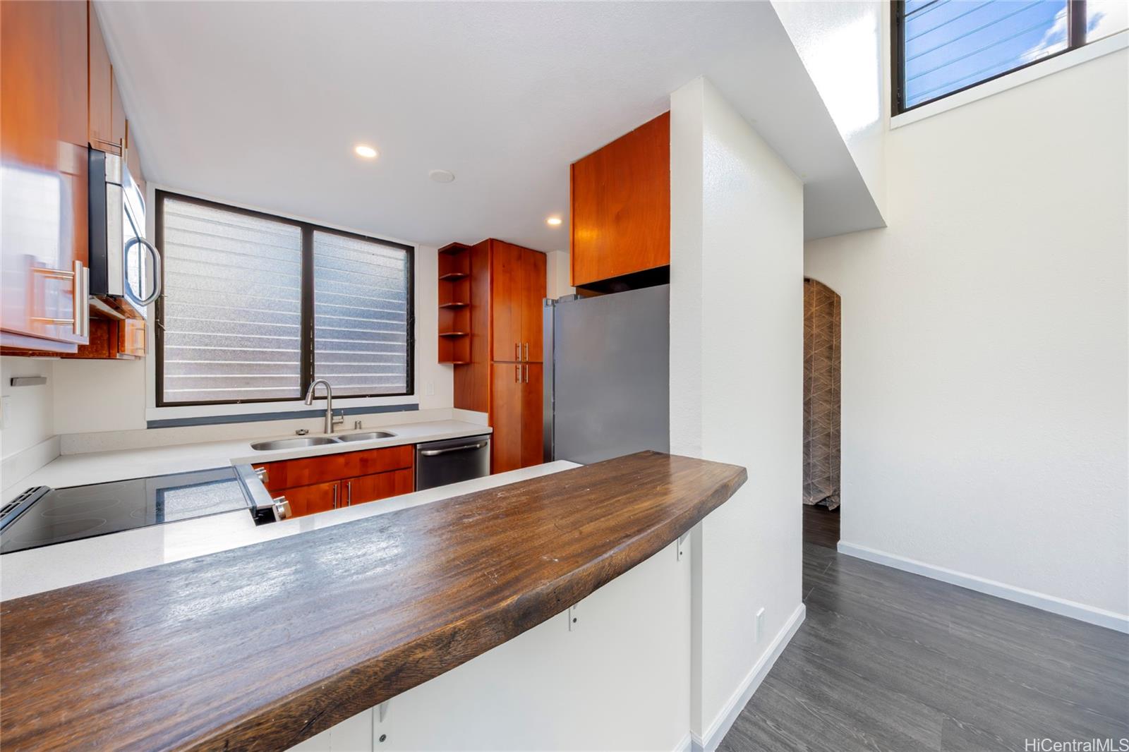 1015 Aoloa Pl Kailua - Rental - photo 3 of 19