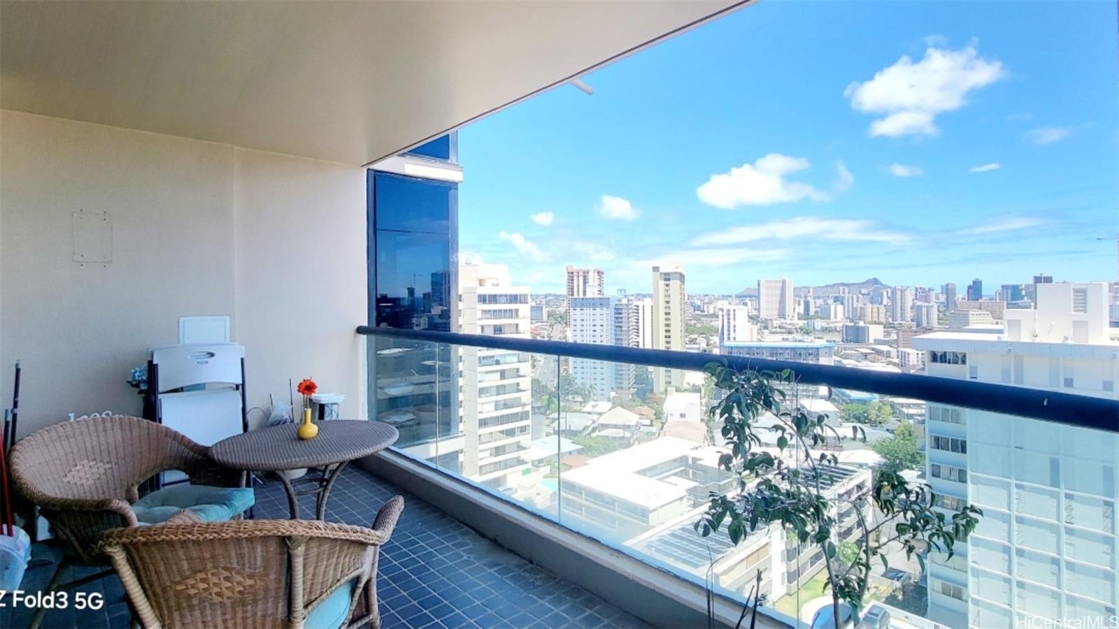 1015 Wilder condo # 1105, Honolulu, Hawaii - photo 2 of 24