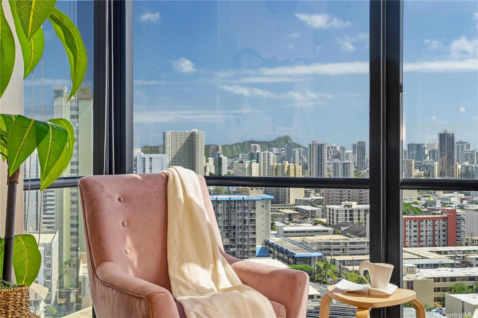 1015 Wilder condo # 804, Honolulu, Hawaii - photo 12 of 25