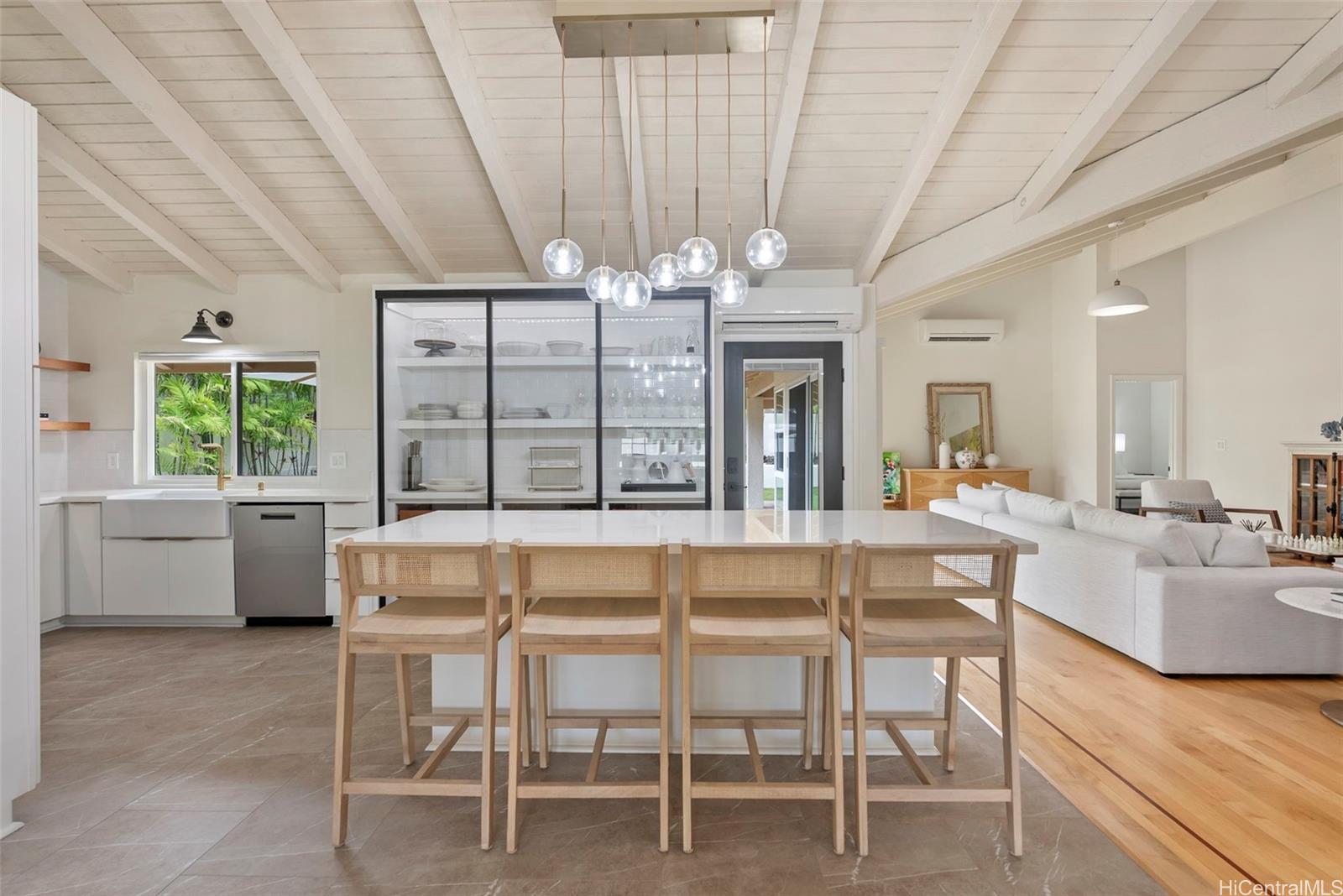 1016  Laukupu Way Queens Gate, Hawaii Kai home - photo 2 of 25