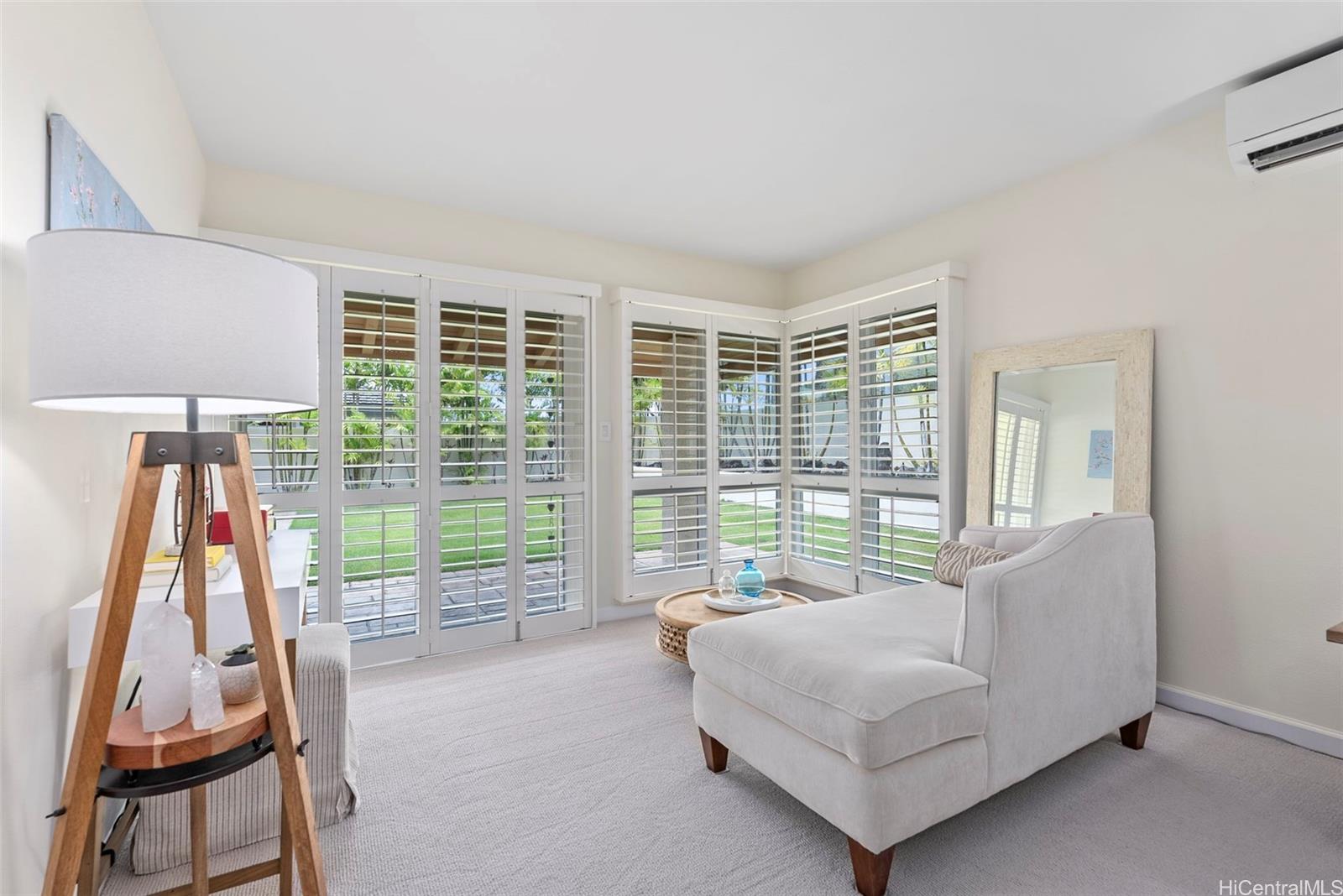 1016  Laukupu Way Queens Gate, Hawaii Kai home - photo 11 of 25