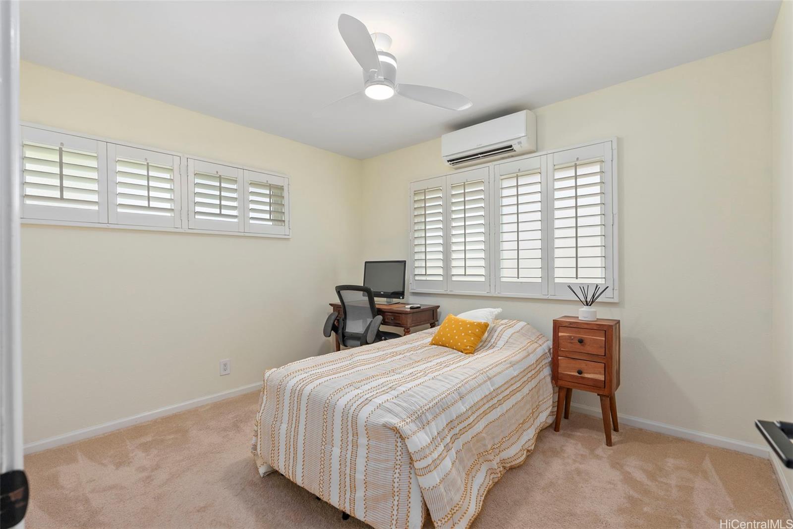 1016  Laukupu Way Queens Gate, Hawaii Kai home - photo 17 of 25