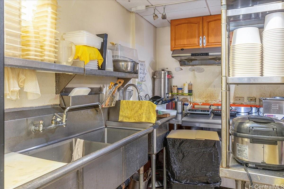 1016 Maunakea Street Honolulu Oahu commercial real estate photo12 of 13