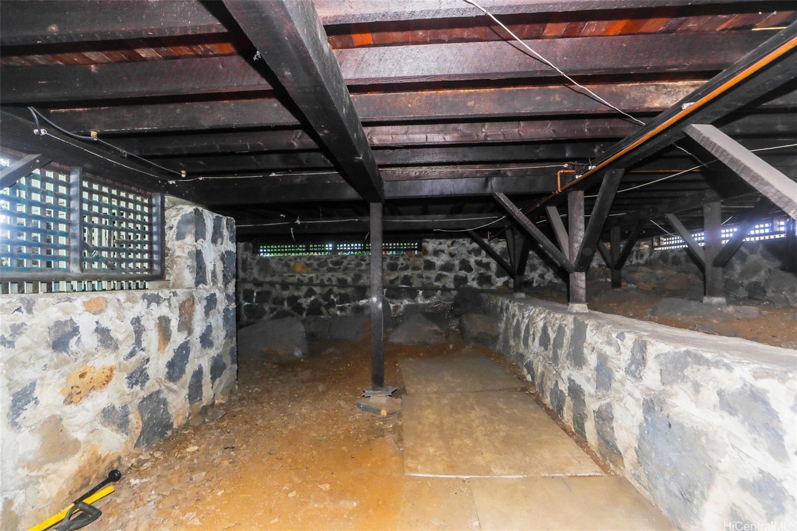 1017  2nd Ave Kaimuki, Diamond Head home - photo 17 of 25