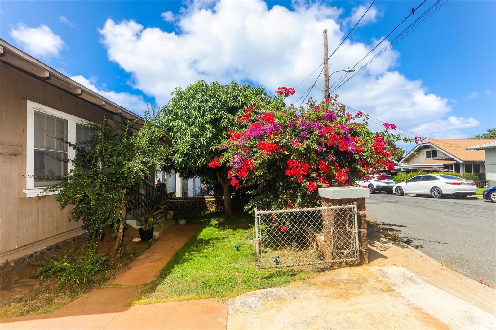 1017  2nd Ave Kaimuki, Diamond Head home - photo 22 of 25
