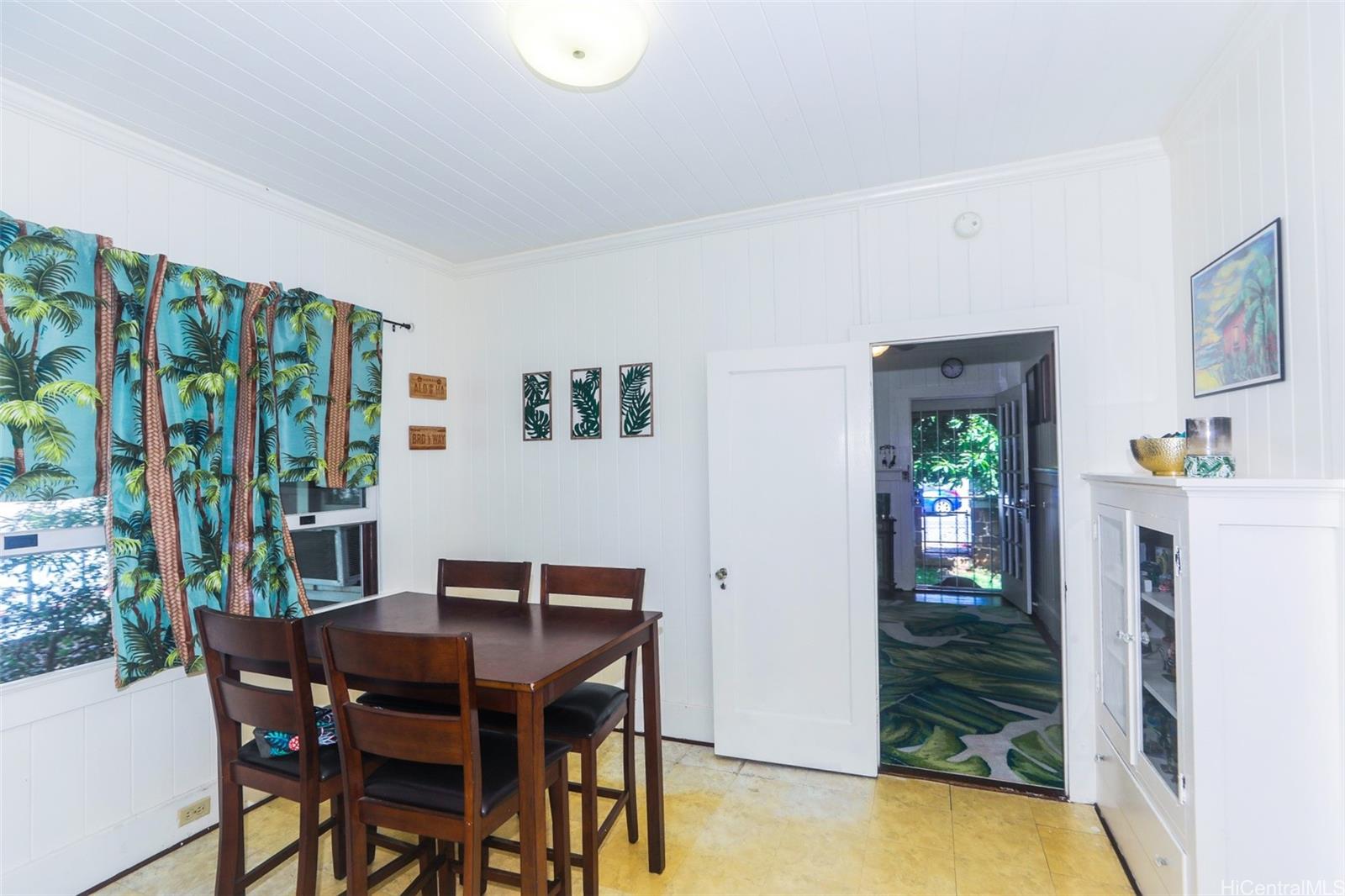 1017  2nd Ave Kaimuki, Diamond Head home - photo 8 of 25