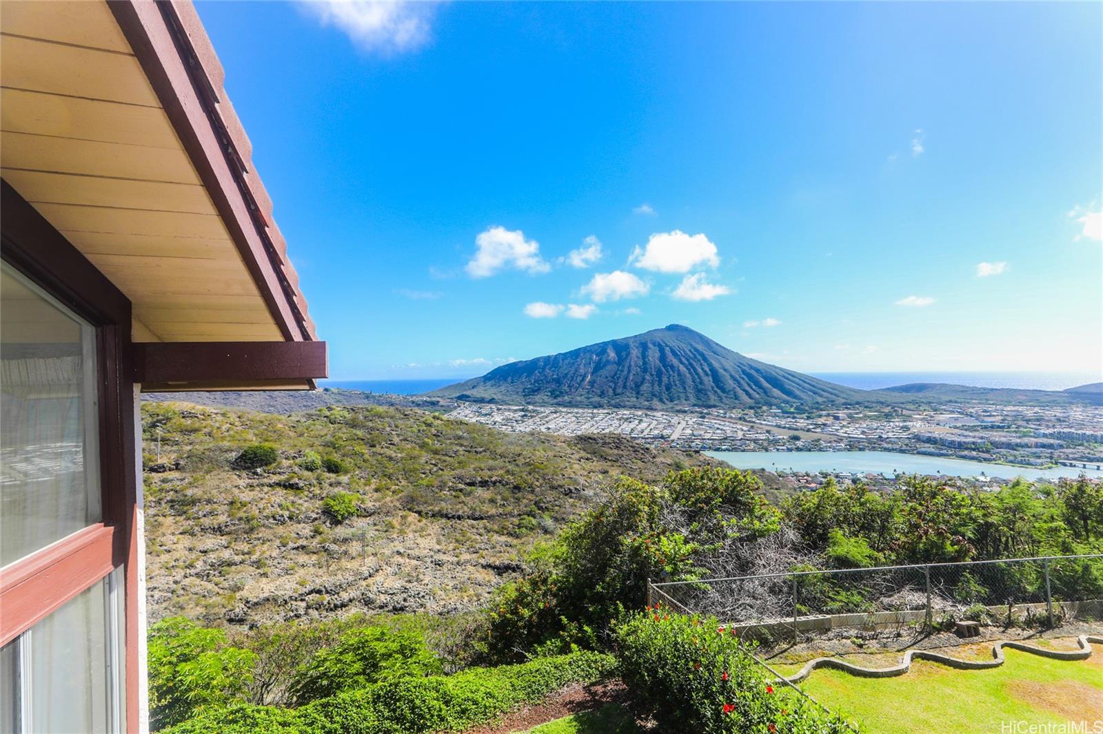 1017  Kalahu Pl Mariners Ridge, Hawaii Kai home - photo 8 of 25