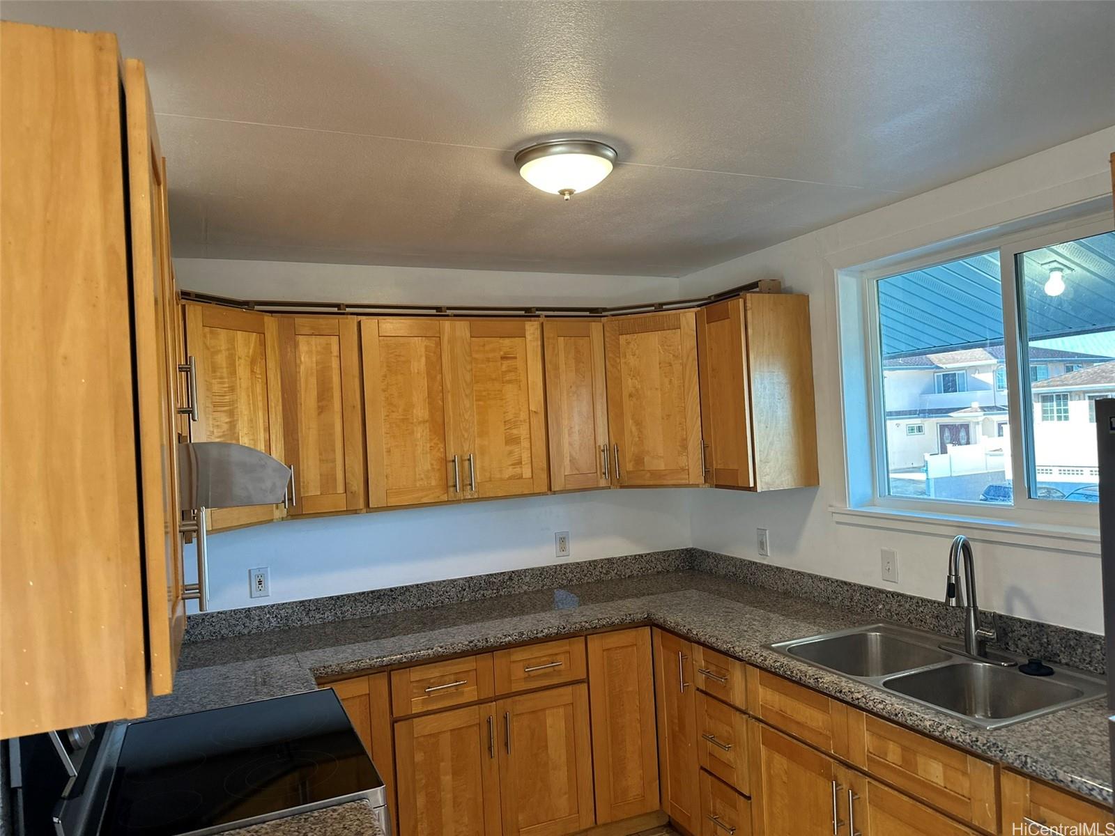 1017 Maluna Street Honolulu - Rental - photo 18 of 23