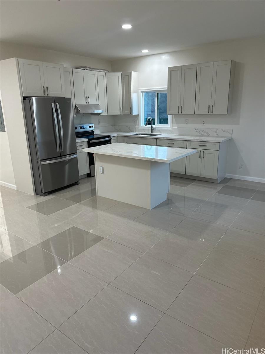 1017 Maluna St Honolulu - Rental - photo 15 of 21