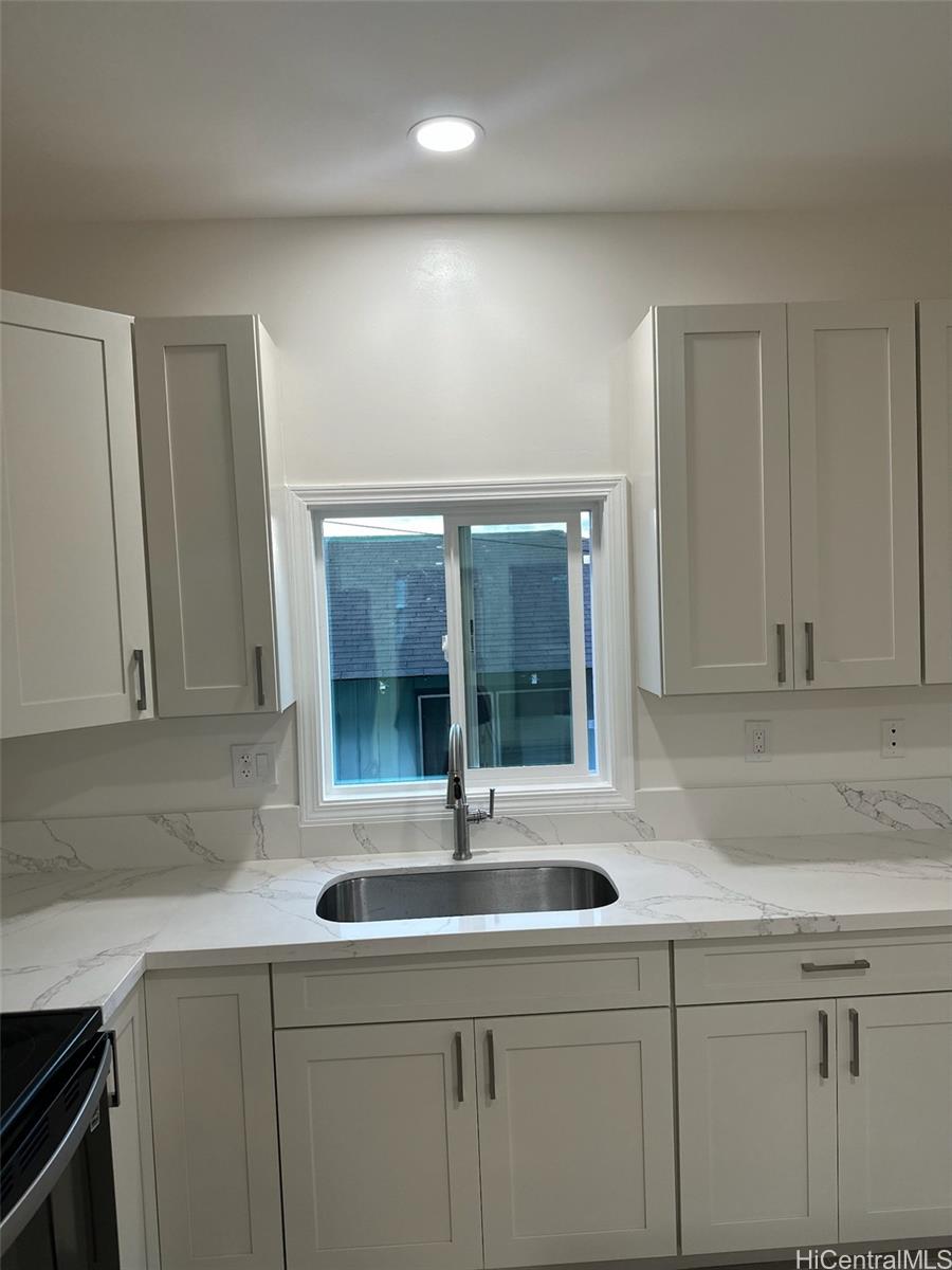 1017 Maluna St Honolulu - Rental - photo 19 of 21