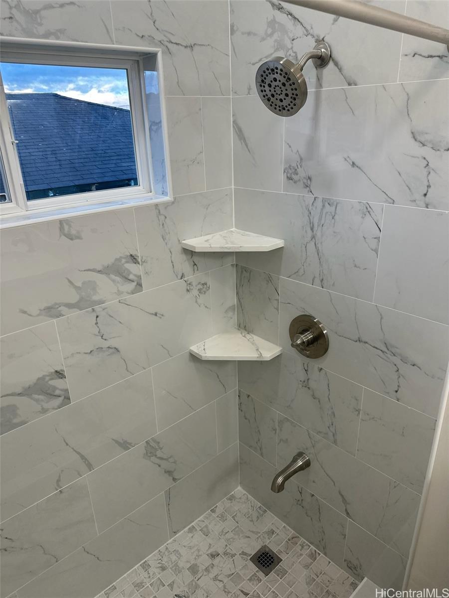 1017 Maluna St Honolulu - Rental - photo 6 of 21