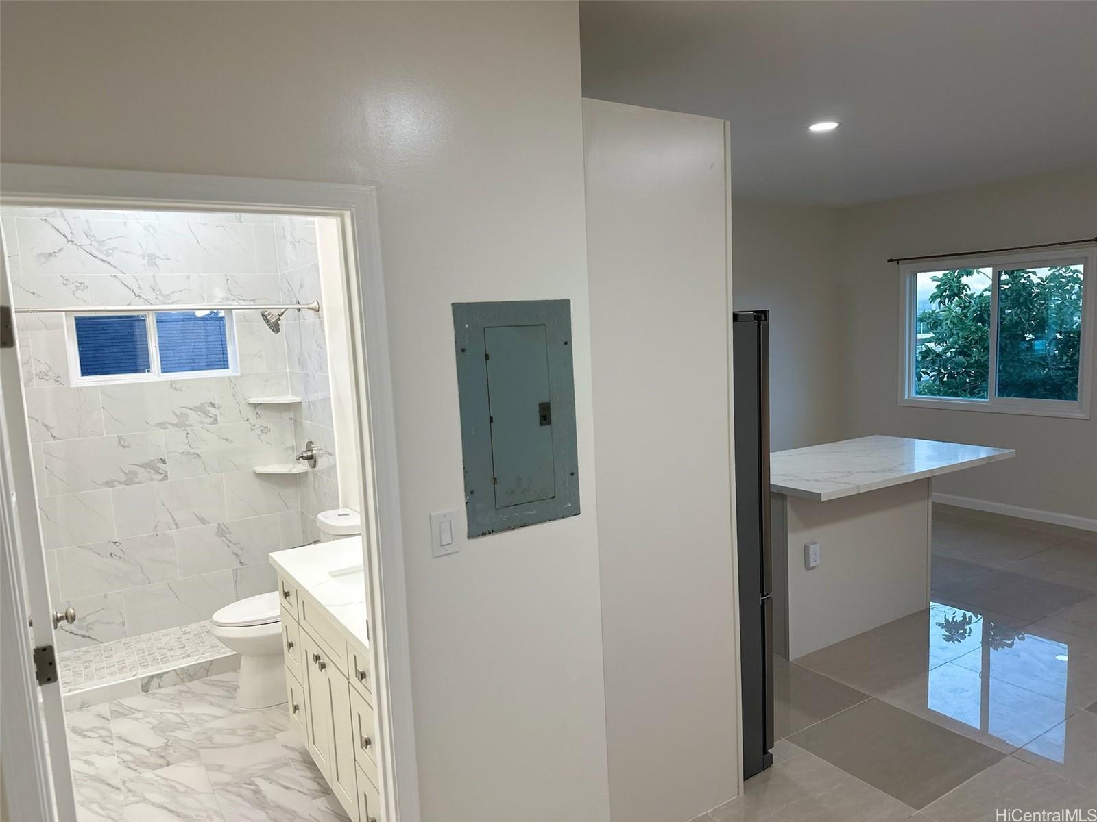 1017 Maluna St Honolulu - Rental - photo 8 of 21