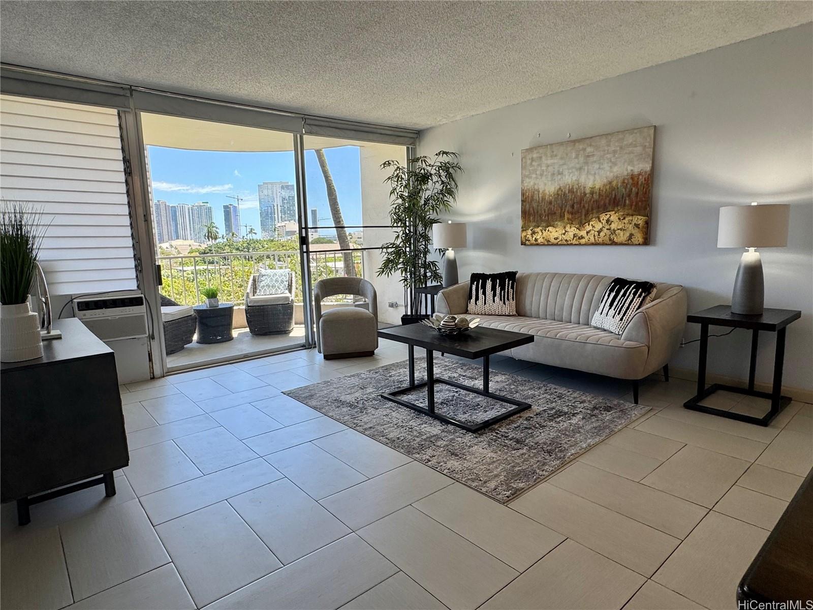 Surfview condo # 302, Honolulu, Hawaii - photo 3 of 18