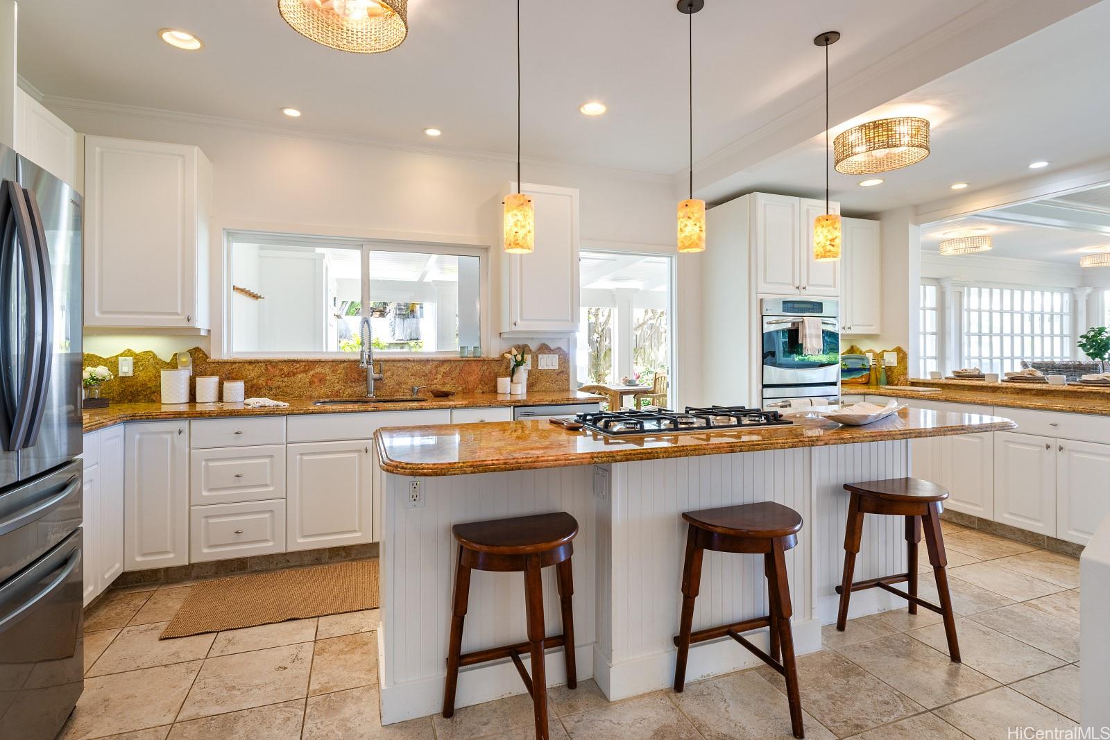 1018  Mokulua Drive Lanikai, Kailua home - photo 7 of 25