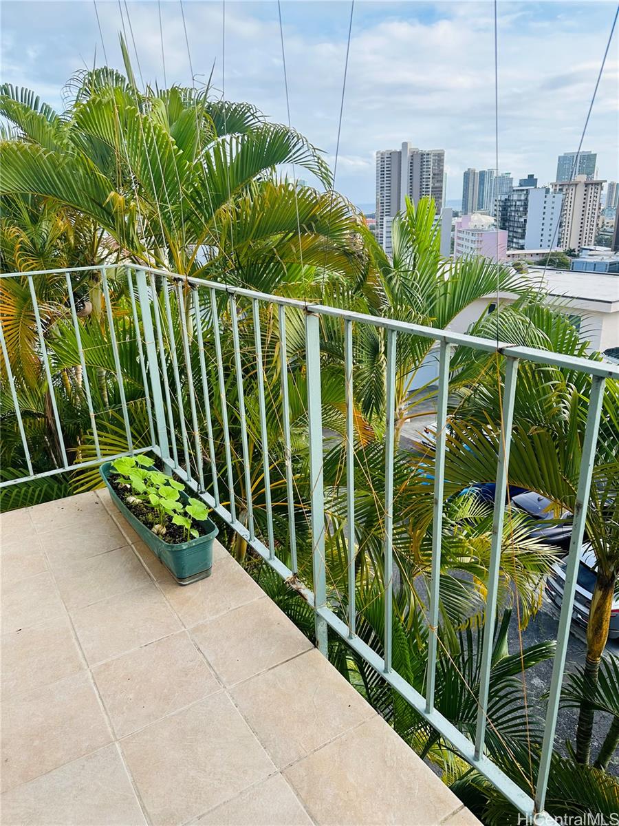 Makiki Cliffs condo # 203, Honolulu, Hawaii - photo 4 of 19