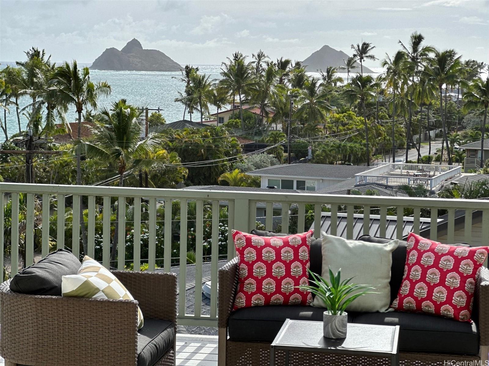 102  Aalapapa Way Lanikai, Kailua home - photo 2 of 25