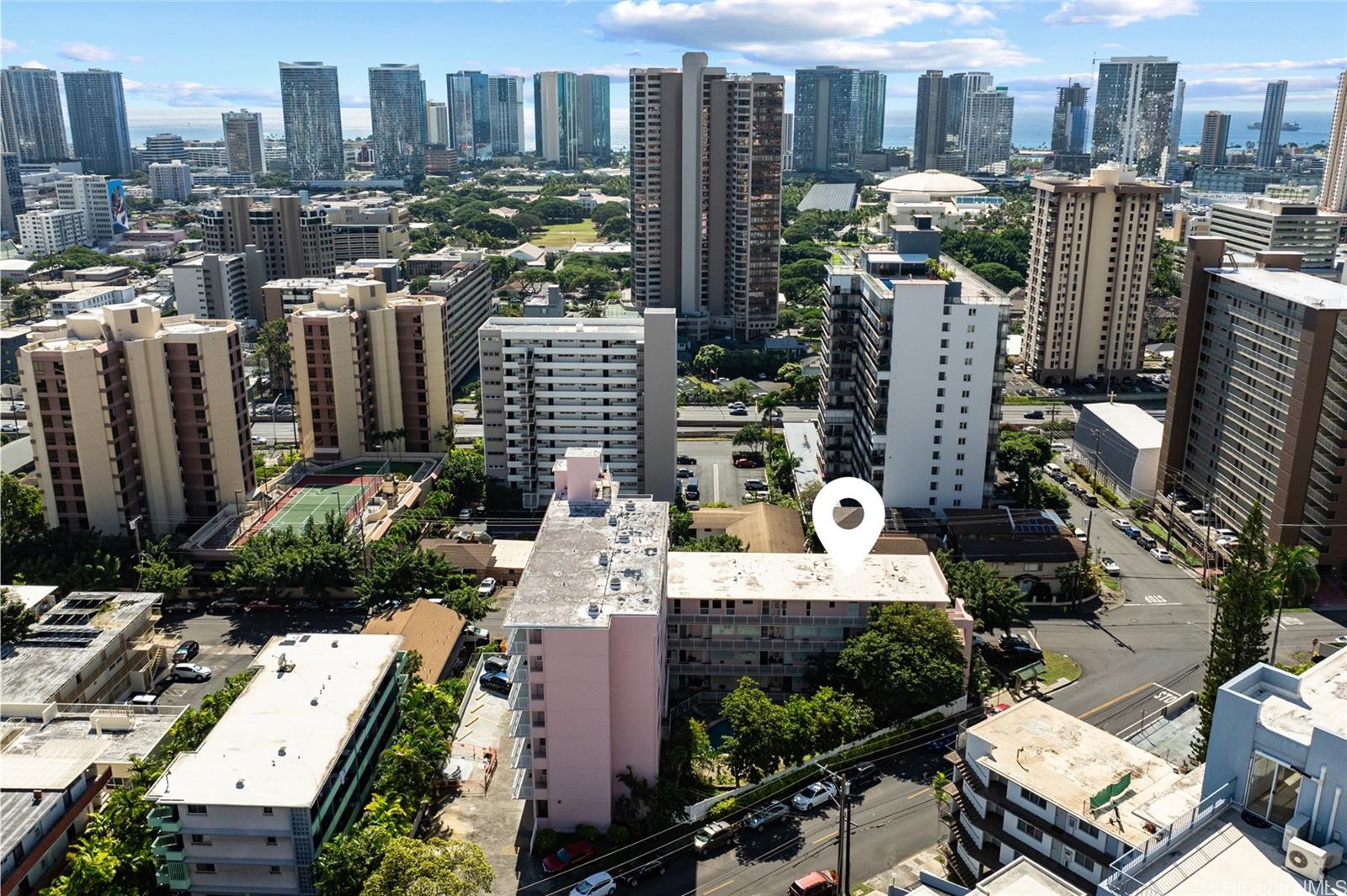 Terrazza condo # 303, Honolulu, Hawaii - photo 15 of 16