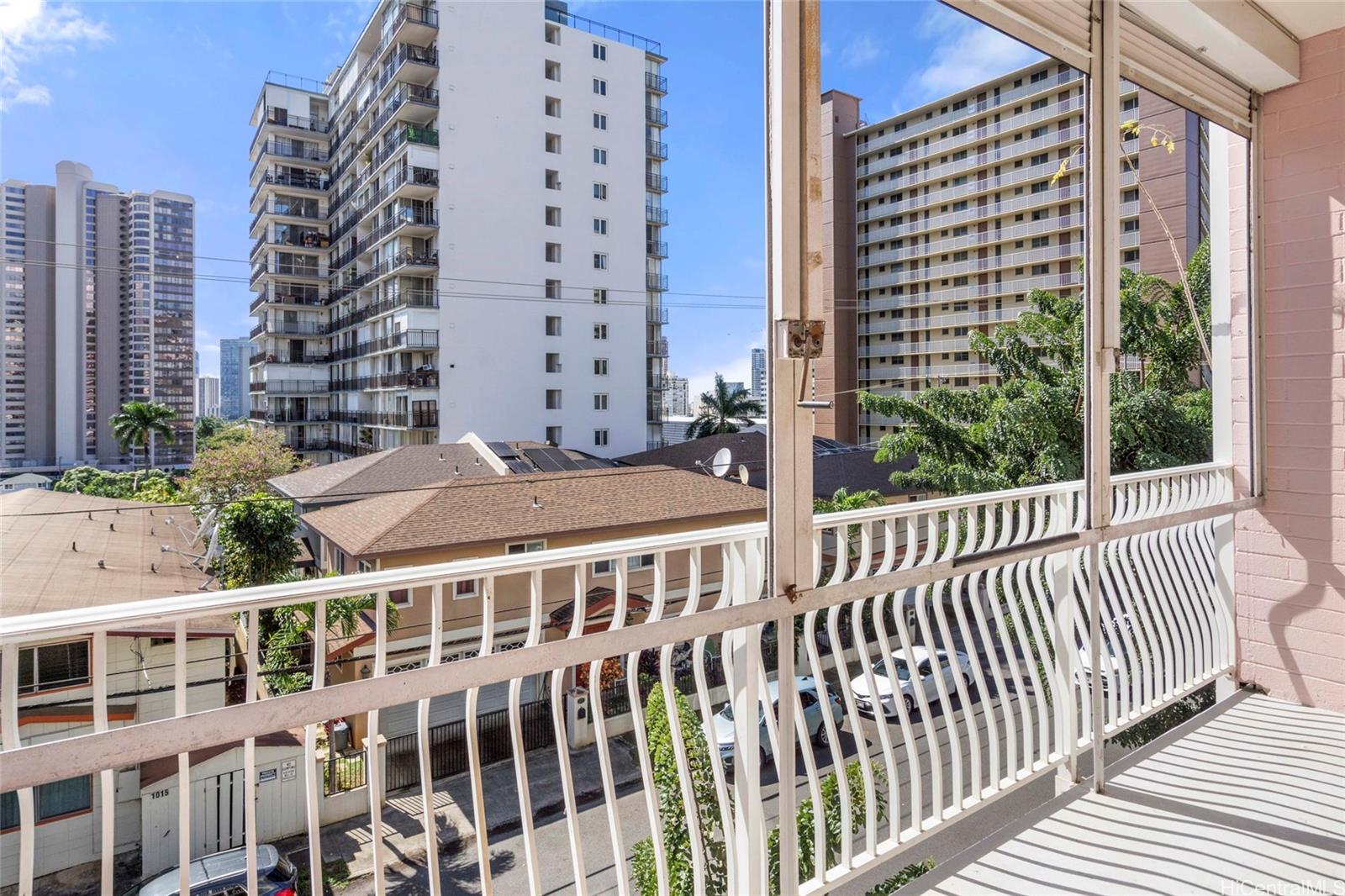 Terrazza condo # 303, Honolulu, Hawaii - photo 8 of 16