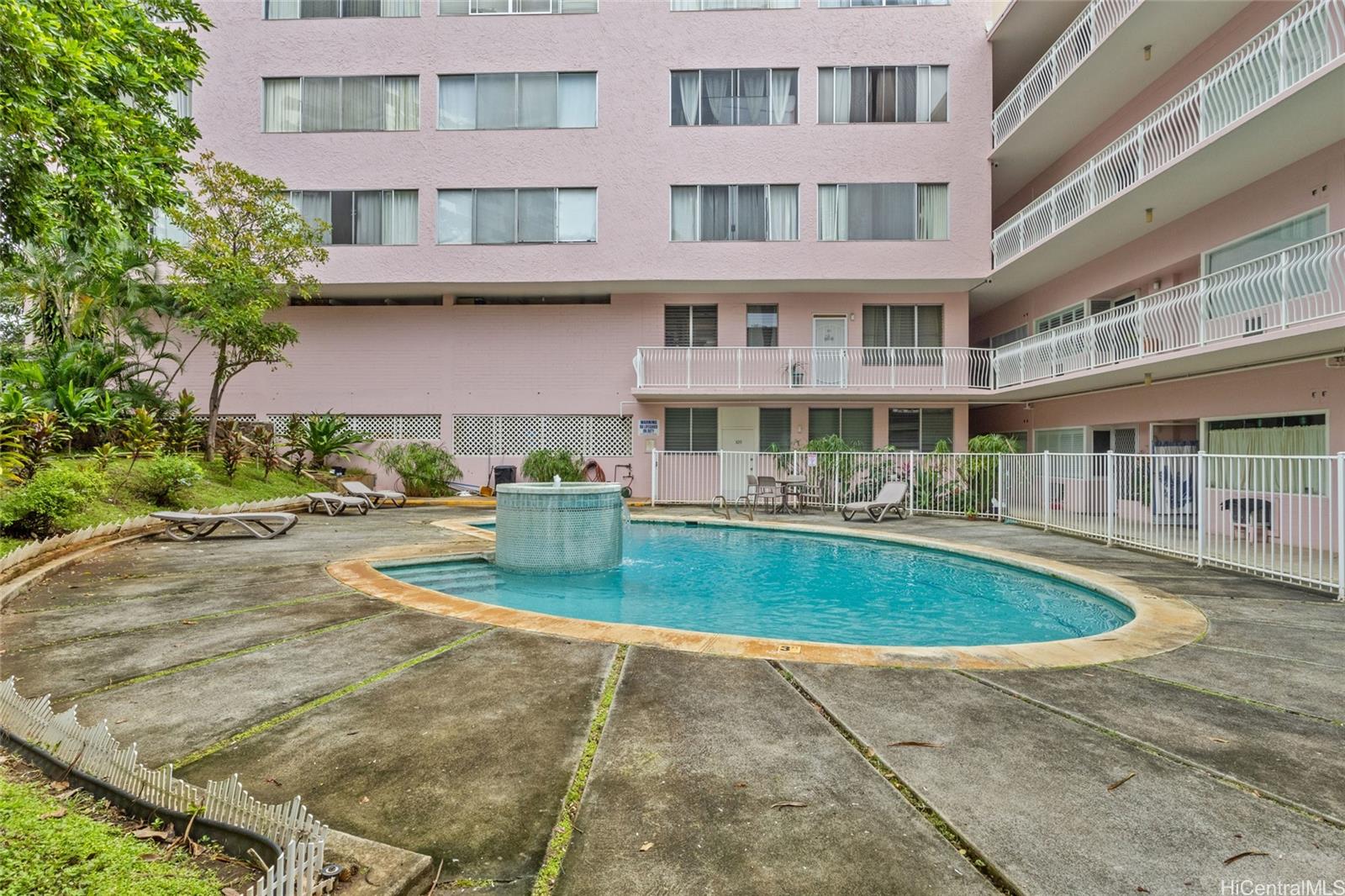 Terrazza condo # 310, Honolulu, Hawaii - photo 19 of 25