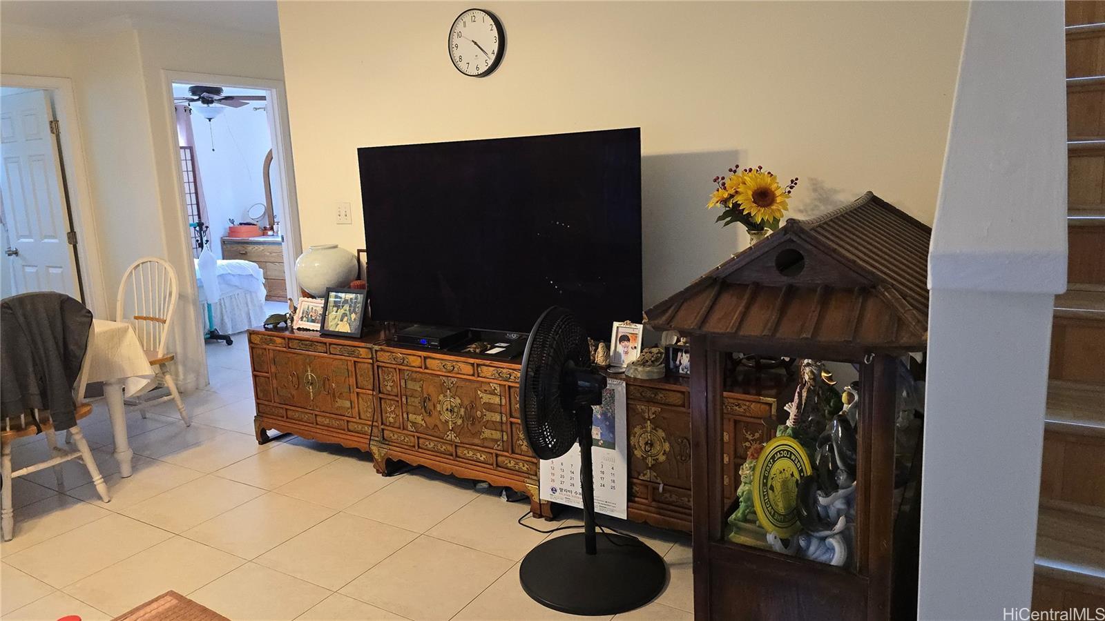 1021  Mao Lane Kapalama, Honolulu home - photo 4 of 7