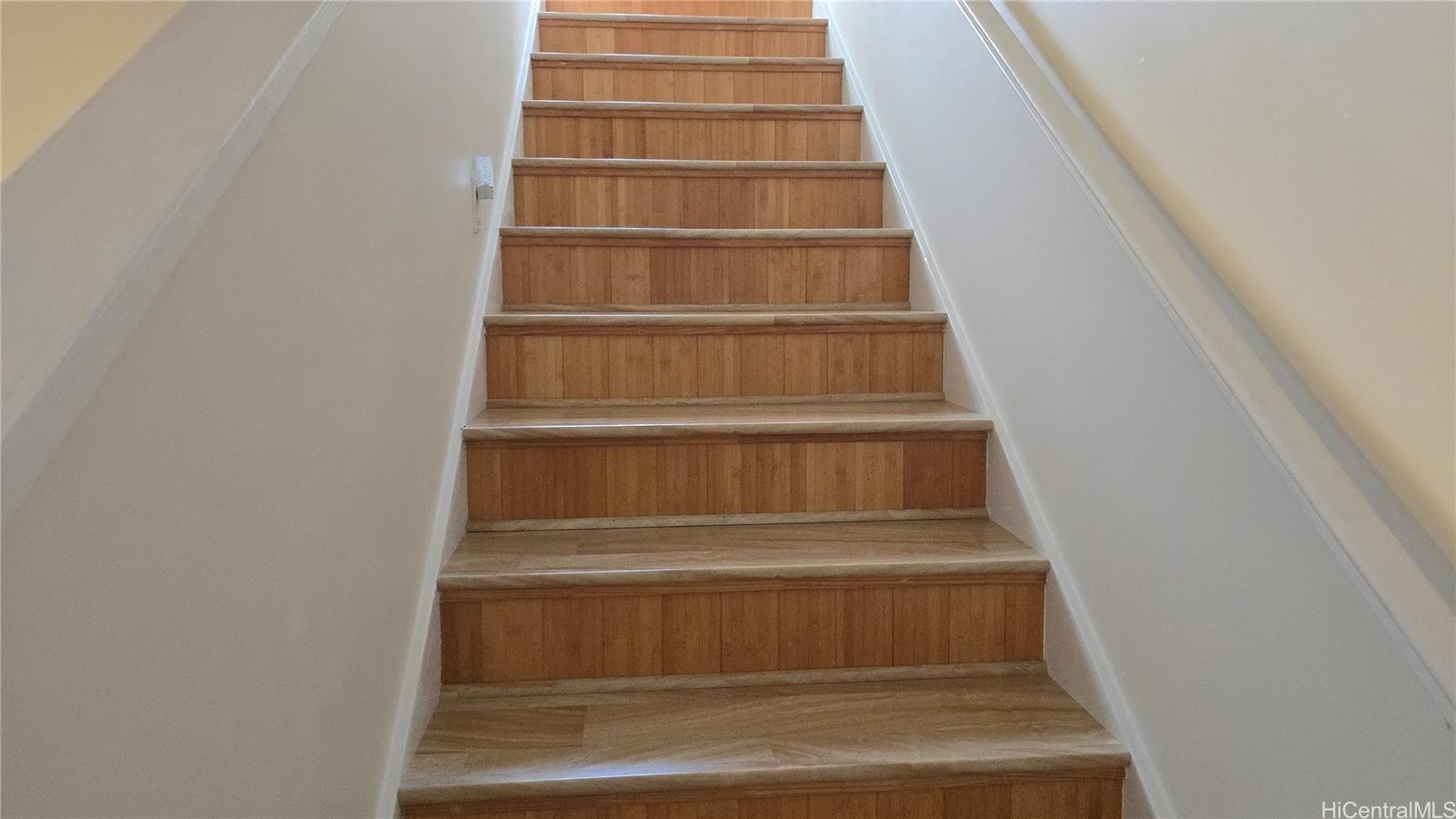 1021  Mao Lane Kapalama, Honolulu home - photo 5 of 7